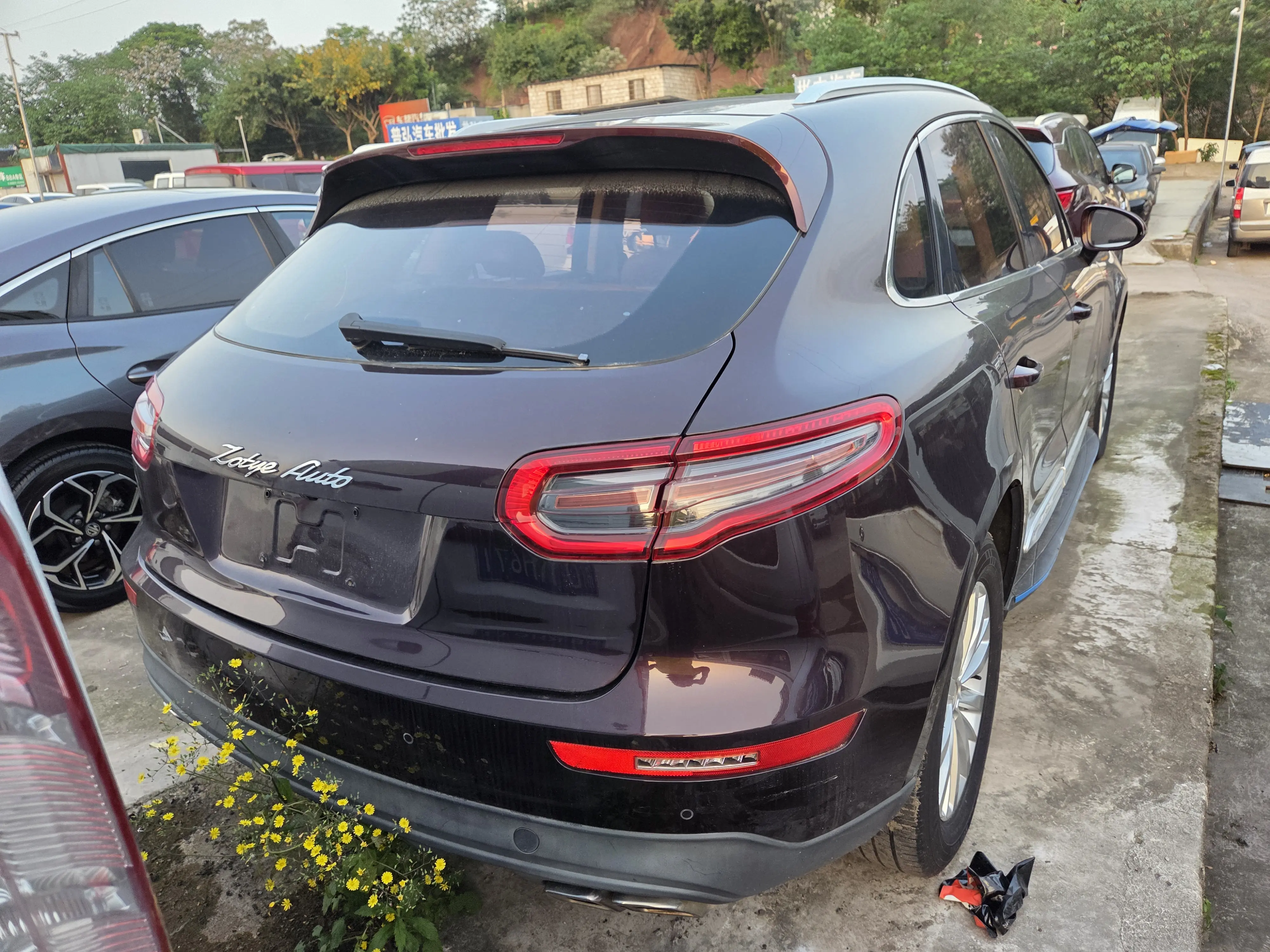 Zotye SR9