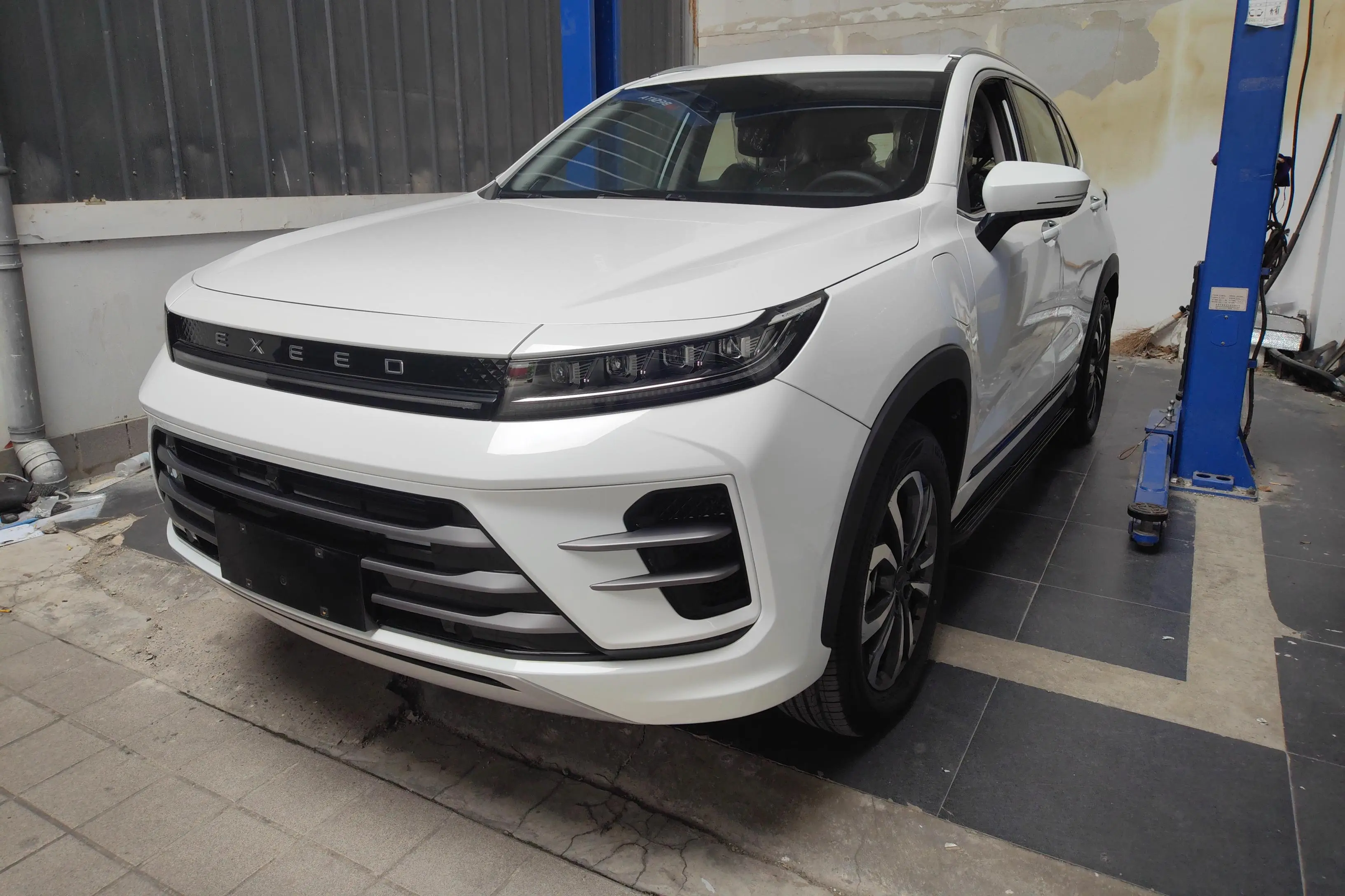 Exeed Xingtu Zhuifeng C-DM
