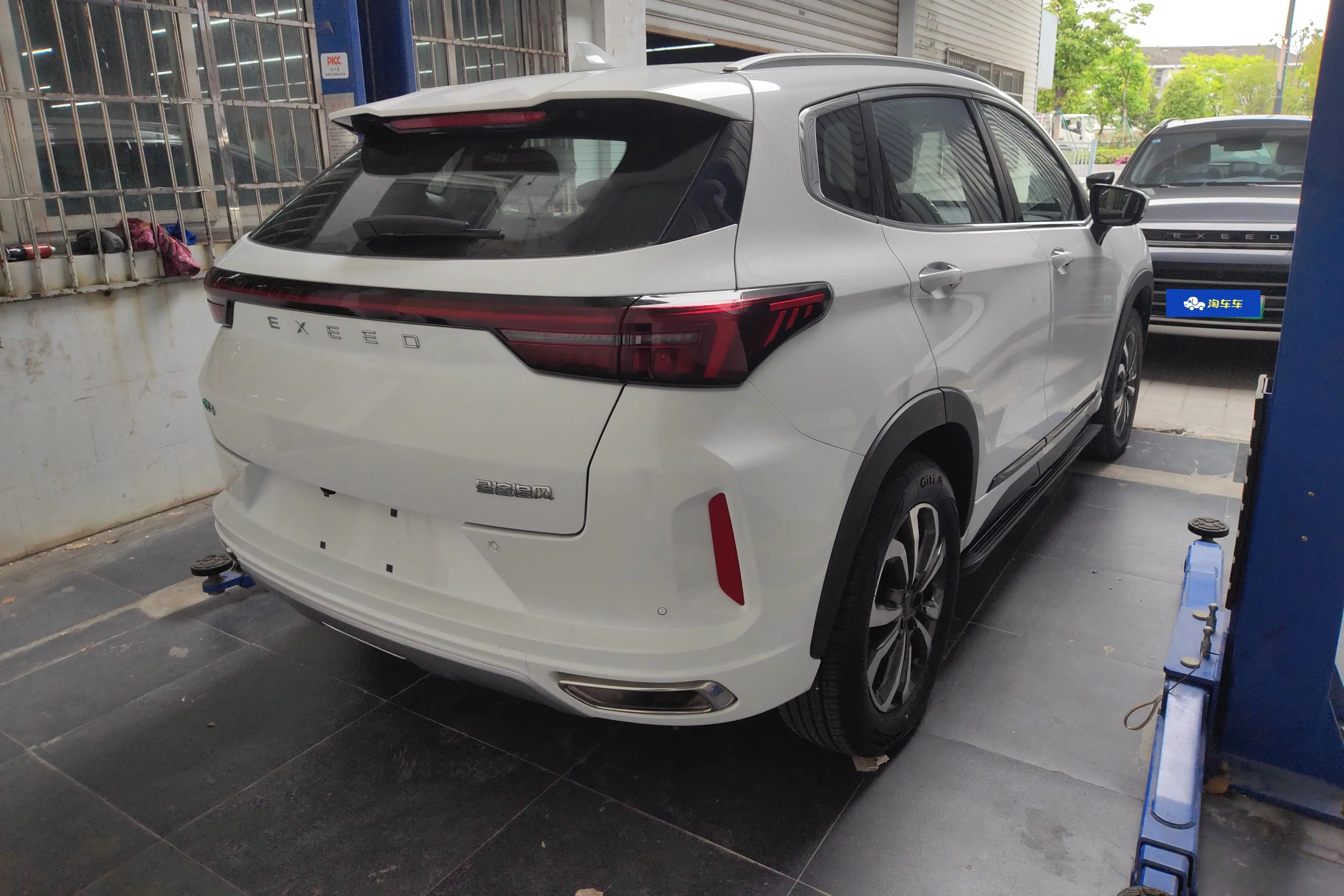 Exeed Xingtu Zhuifeng C-DM