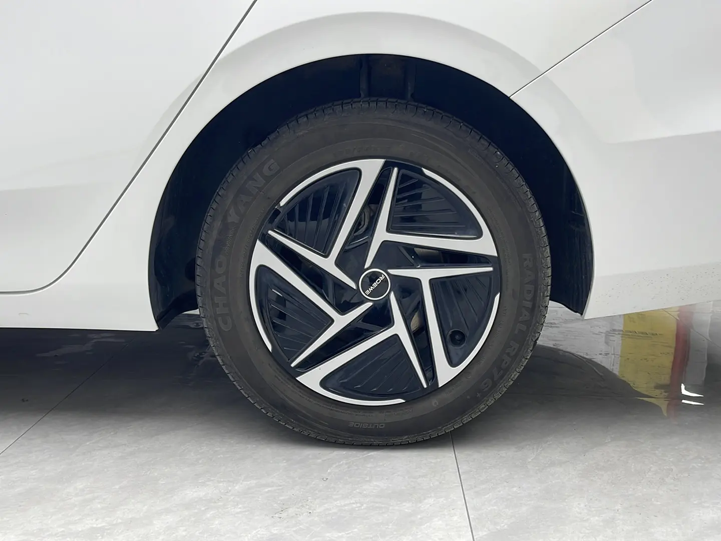 Roewe D6