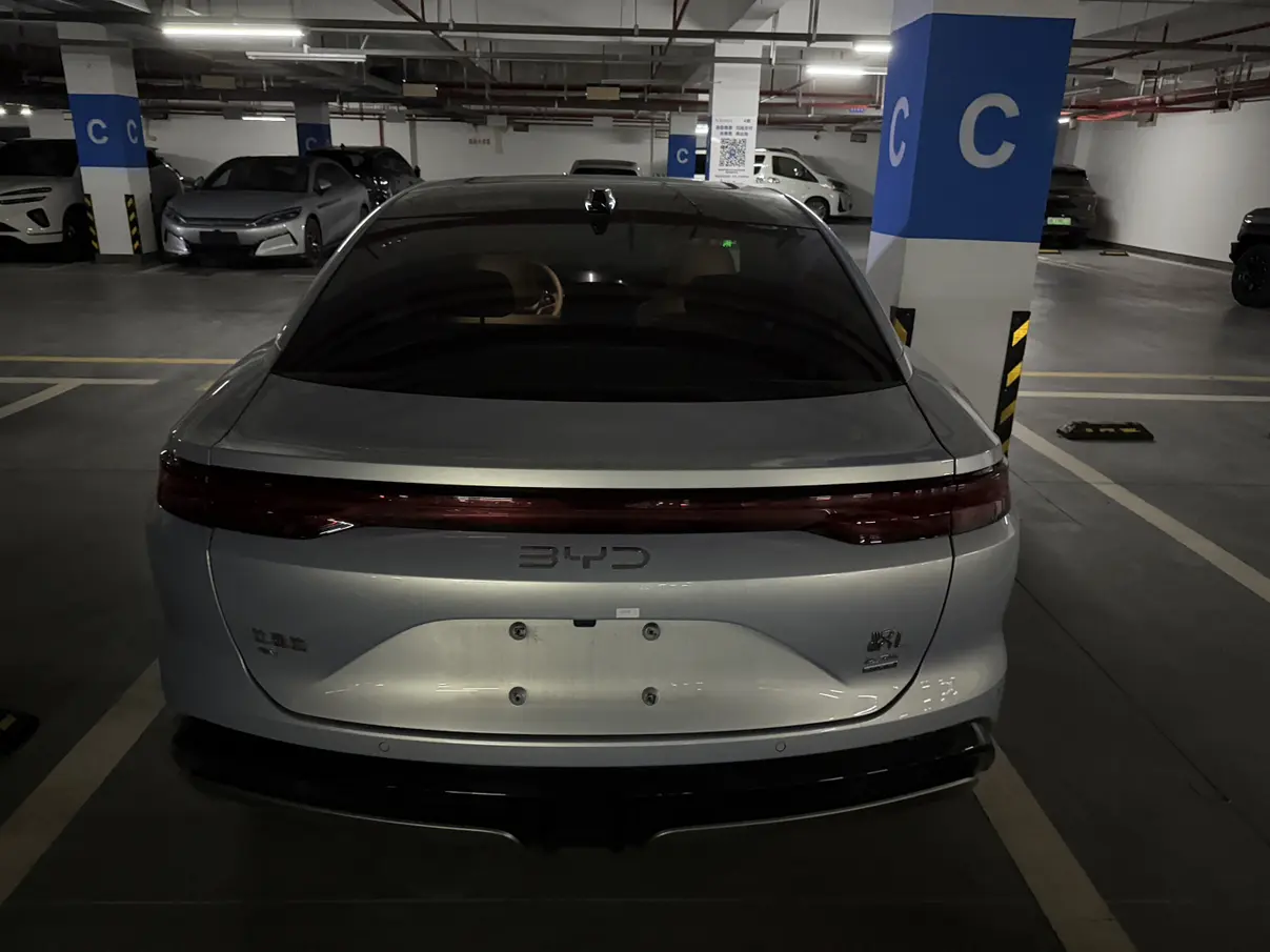 BYD Han L EV