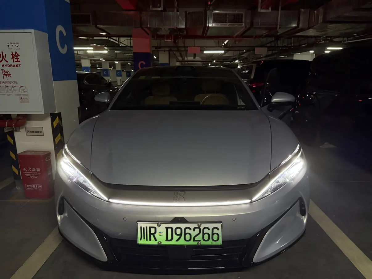 BYD Han L EV