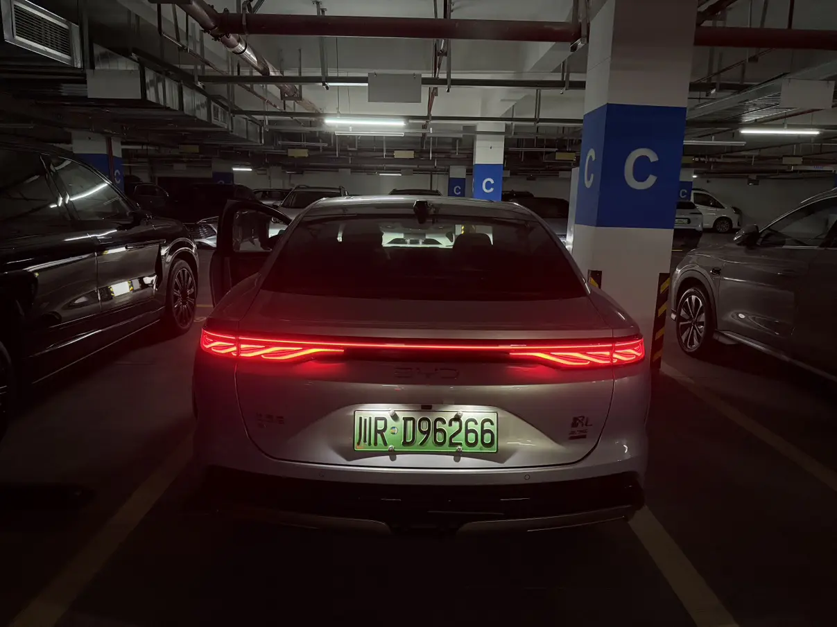 BYD Han L EV
