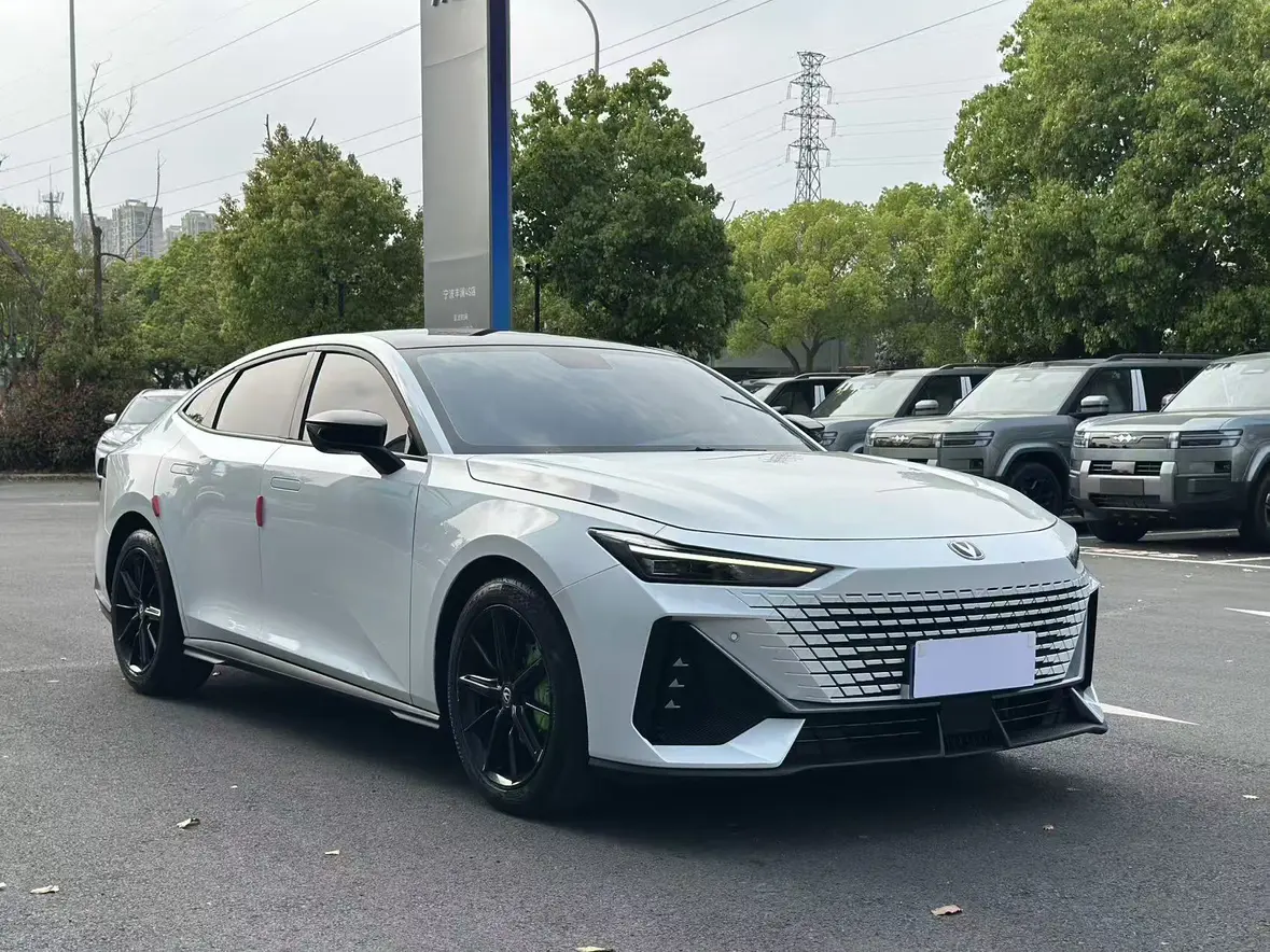 Changan UNI-V