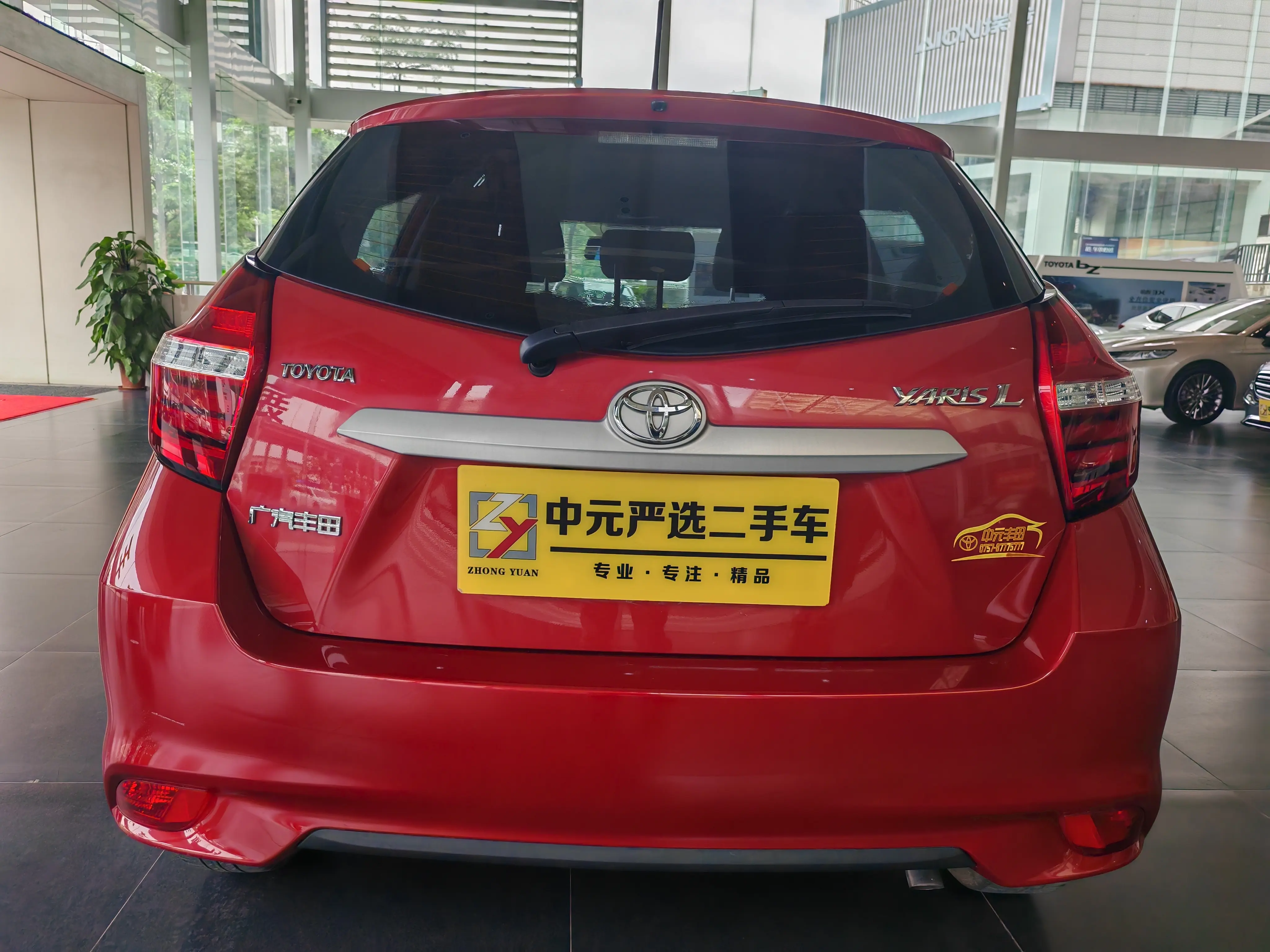 Toyota Yaris L