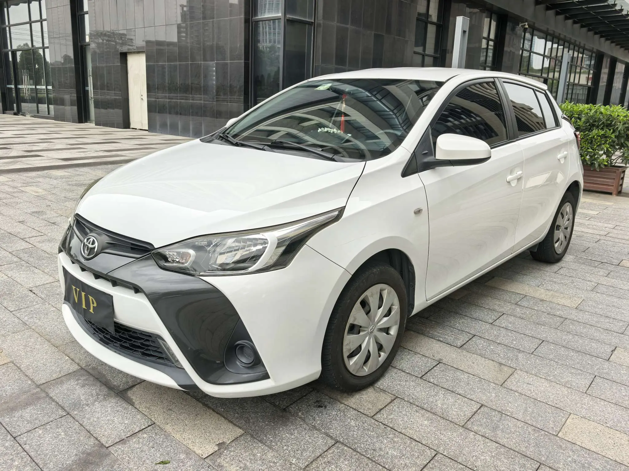 Toyota Yaris L