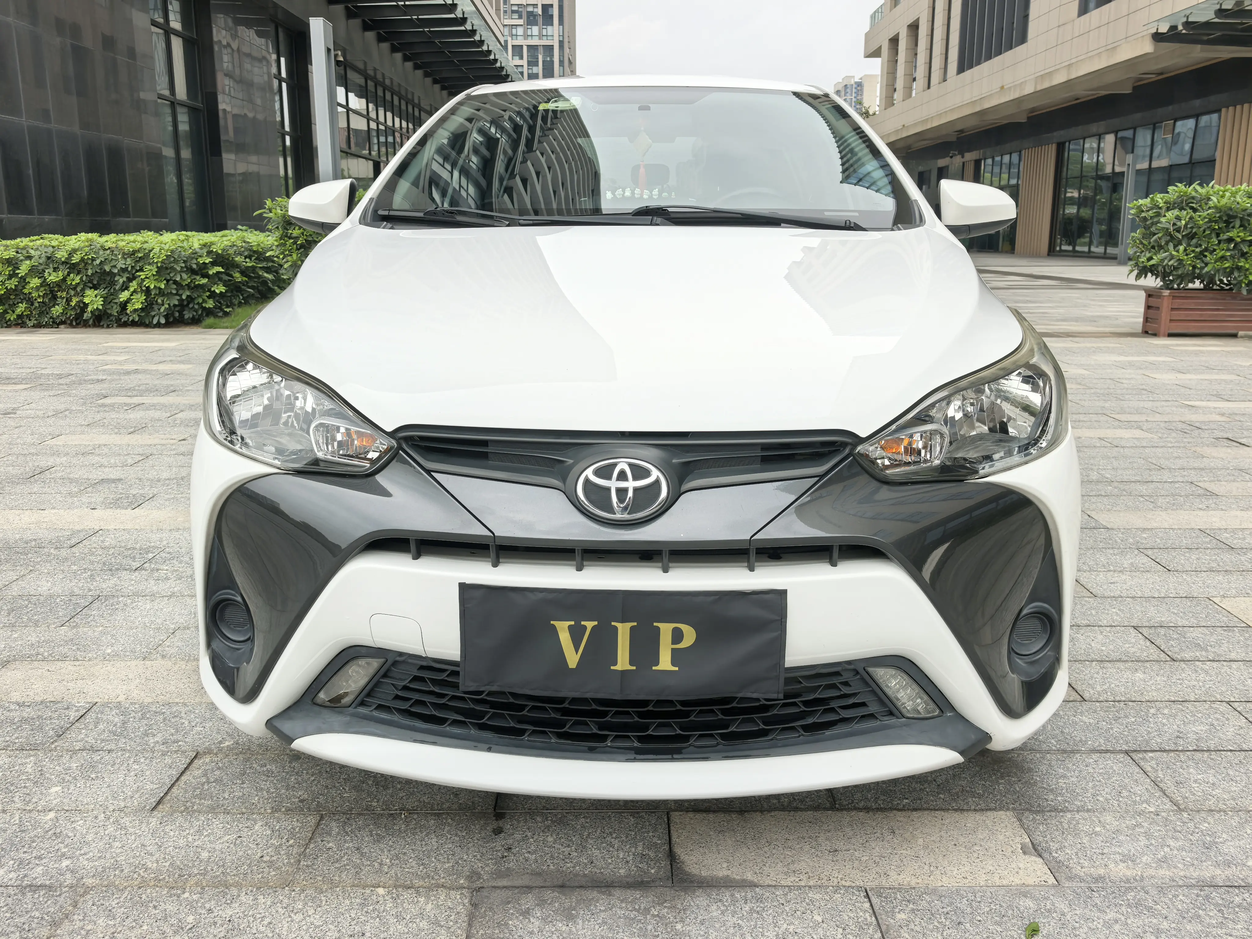 Toyota Yaris L