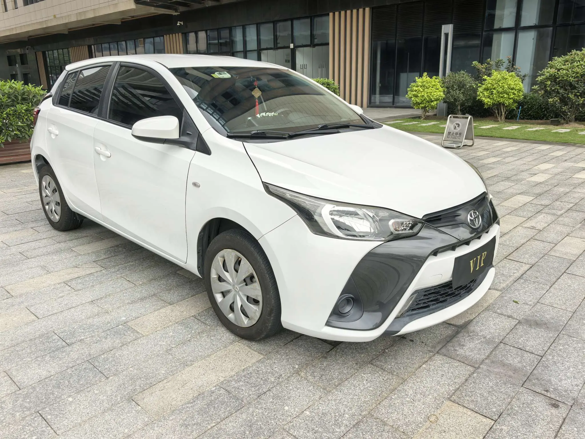 Toyota Yaris L