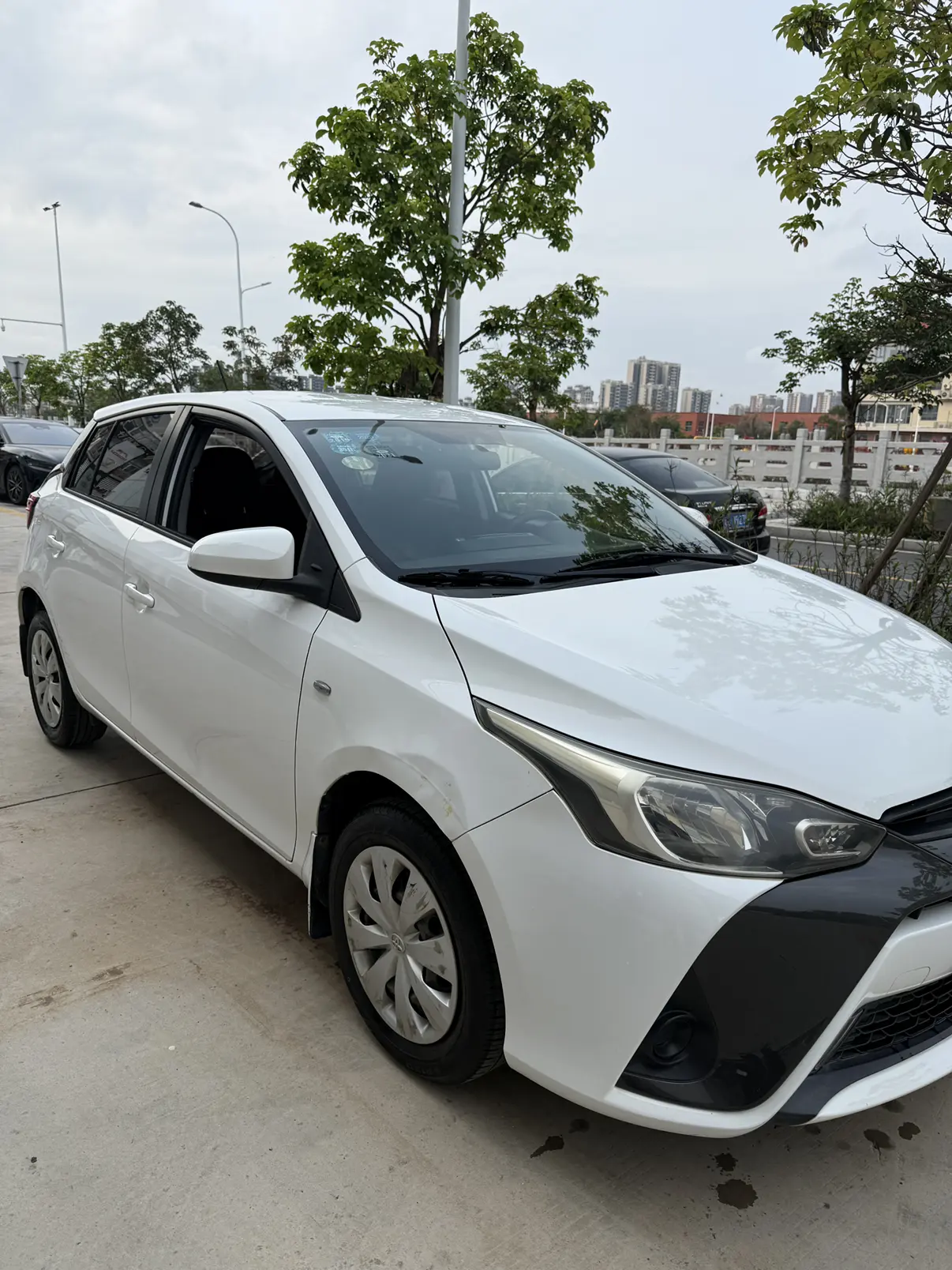 Toyota Yaris L