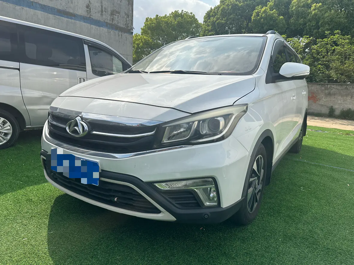 Oshan Changan Auchan A800