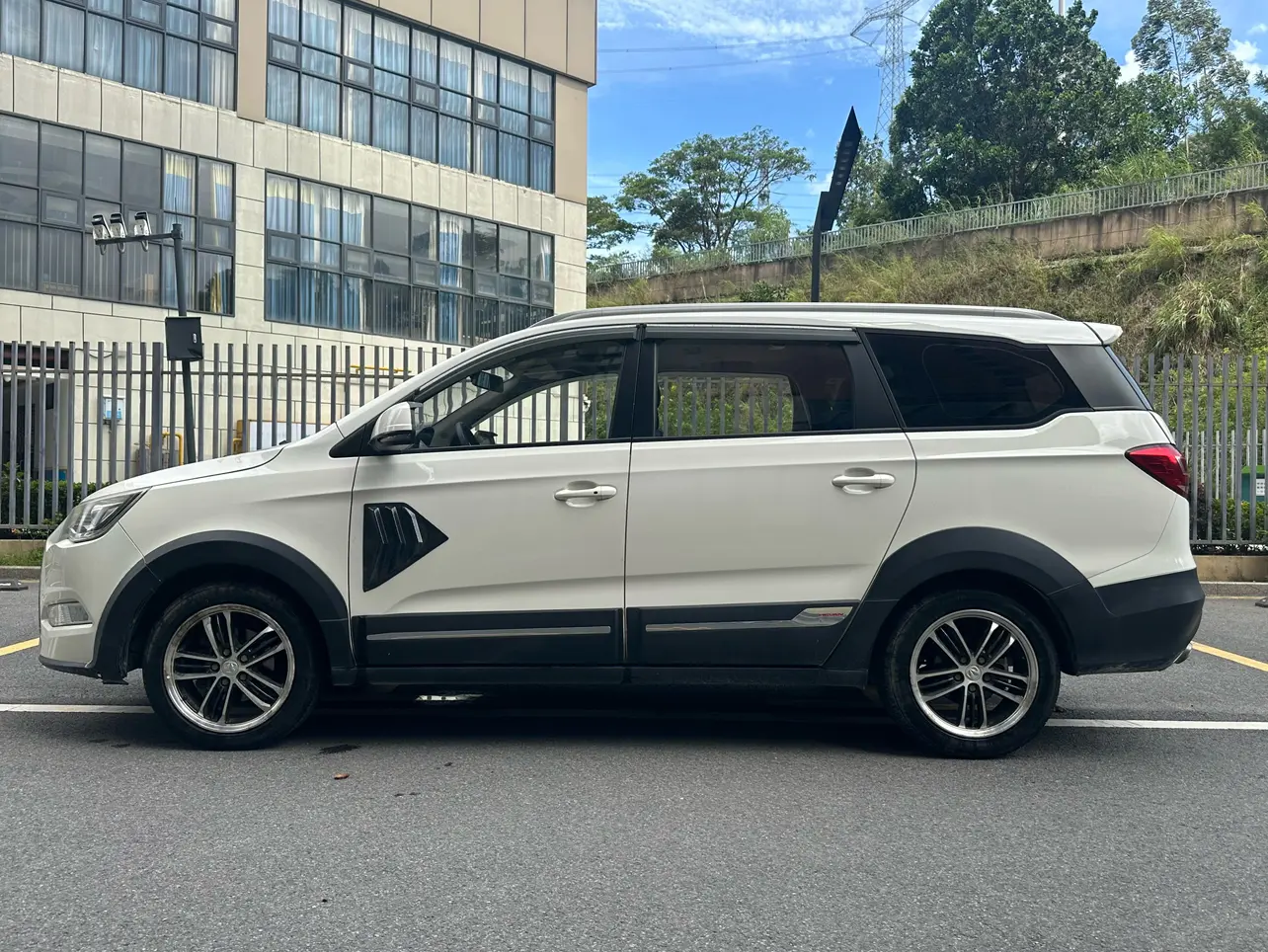 BAIC Weiwang M50F