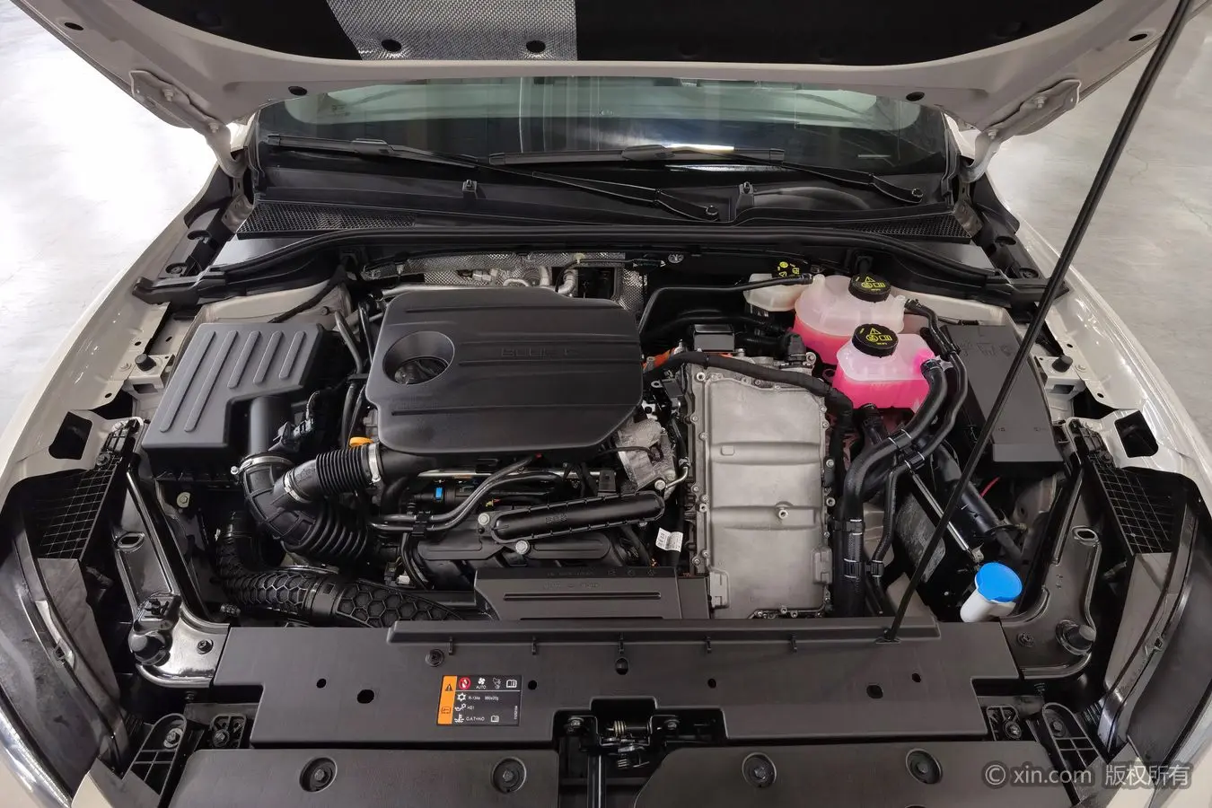 Roewe M7 DMH
