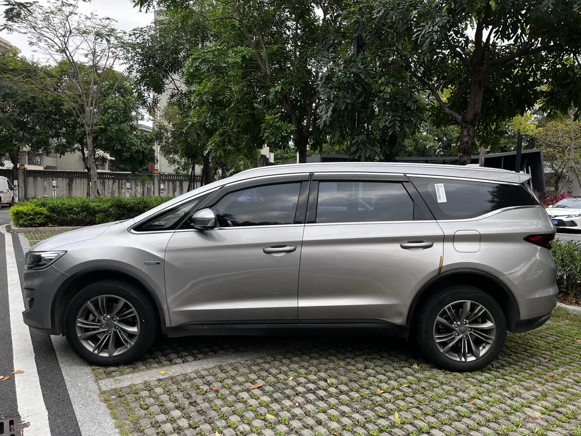 Geely Jiaji PHEV