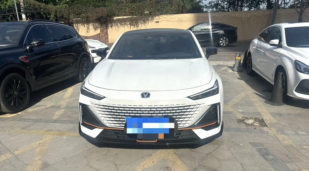 Changan UNI-V