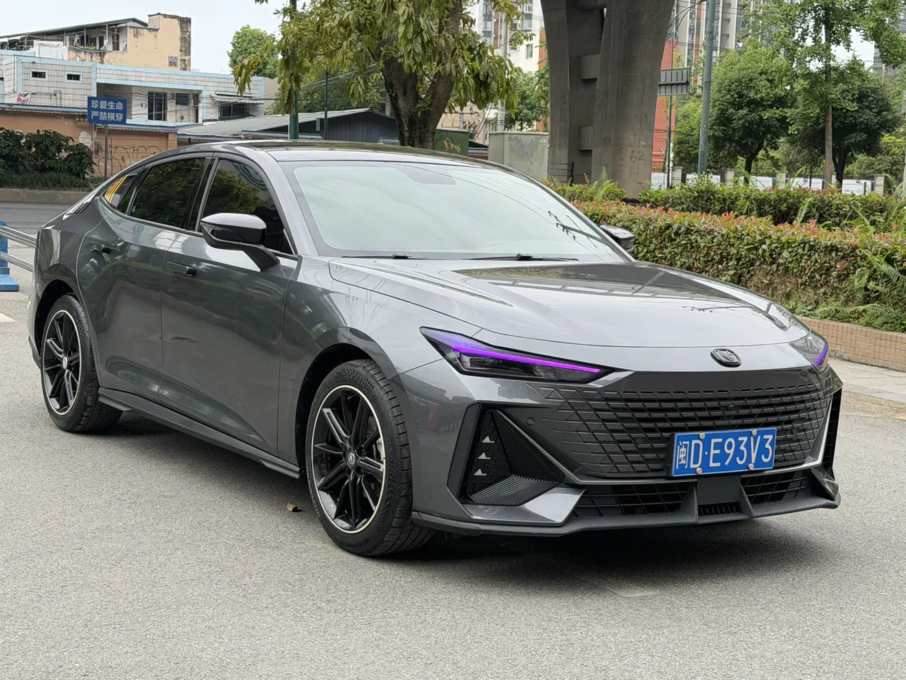 Changan UNI-V