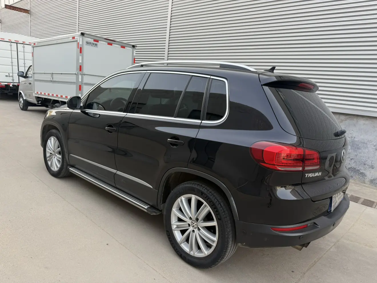 Volkswagen Tiguan (Tharu)