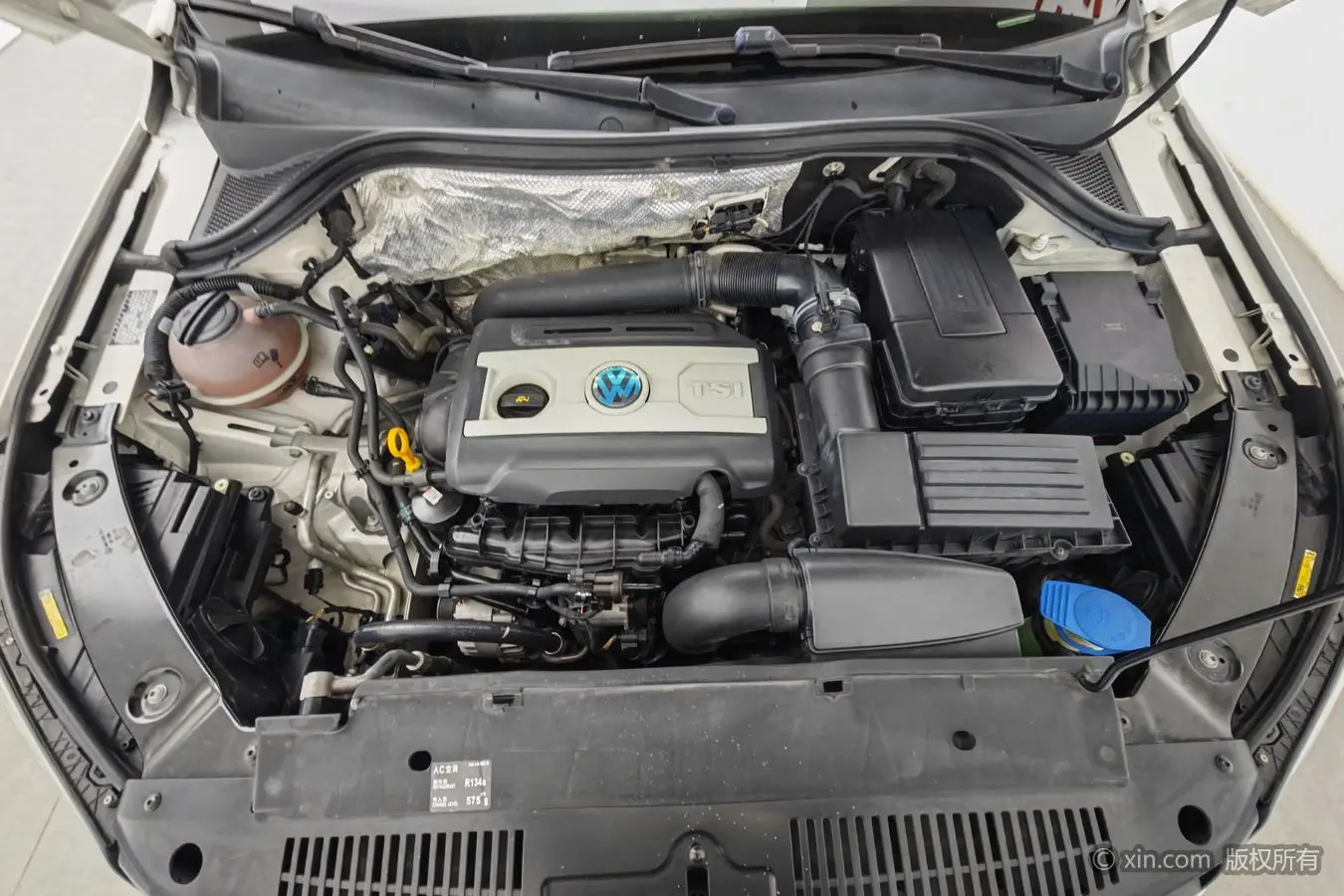 Volkswagen Tiguan (Tharu)