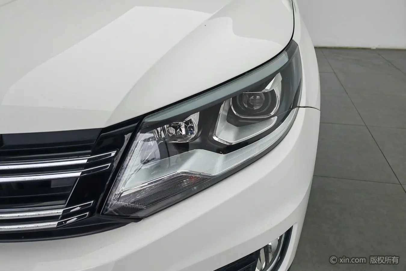 Volkswagen Tiguan (Tharu)