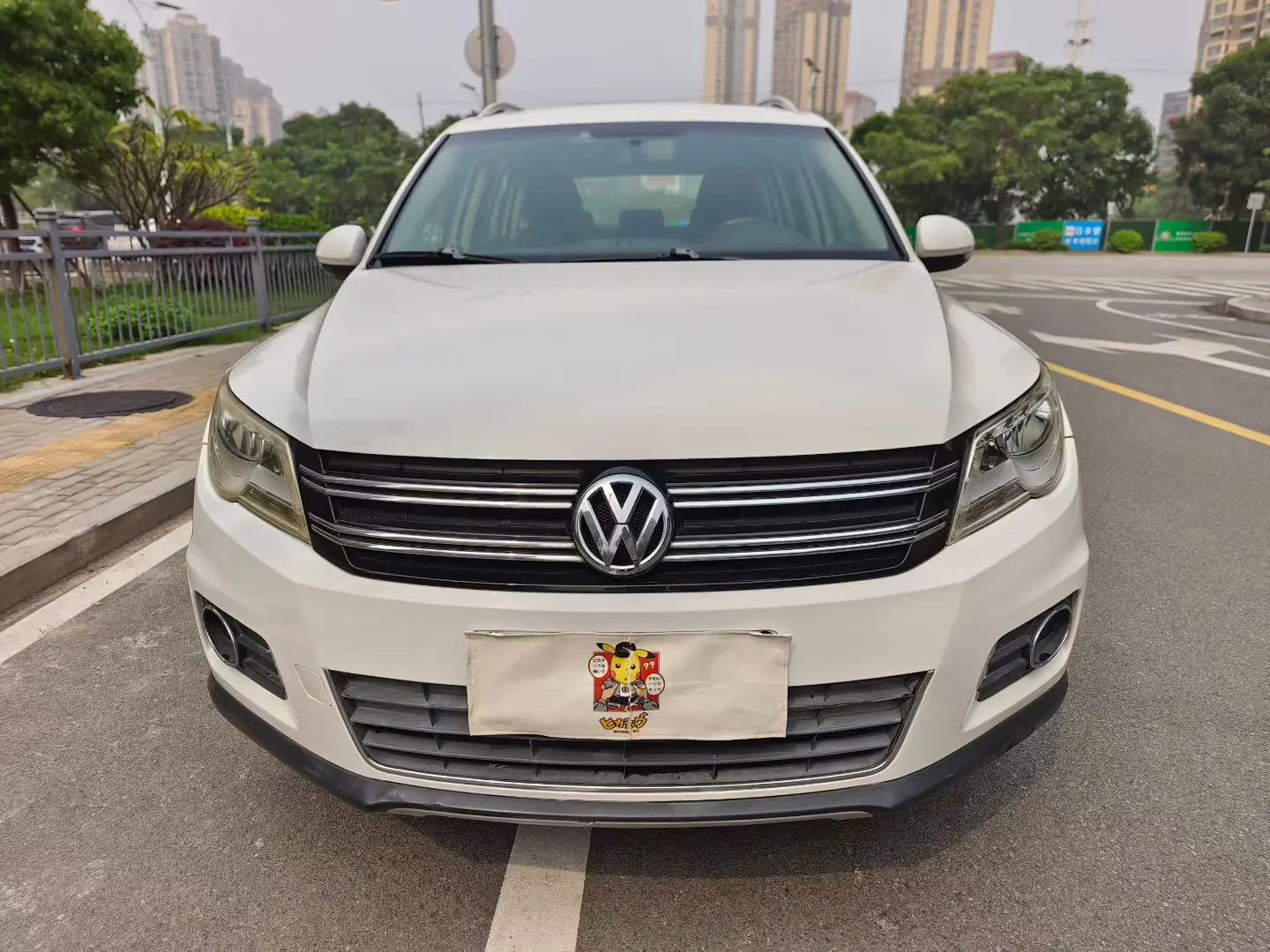Volkswagen Tiguan (Tharu)