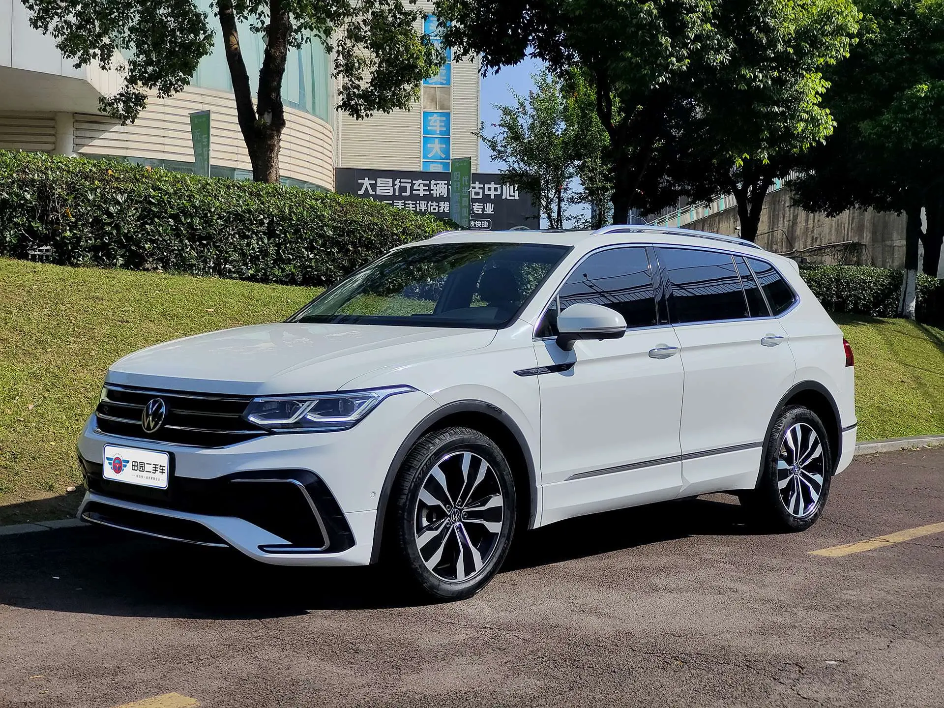 Volkswagen Tiguan L