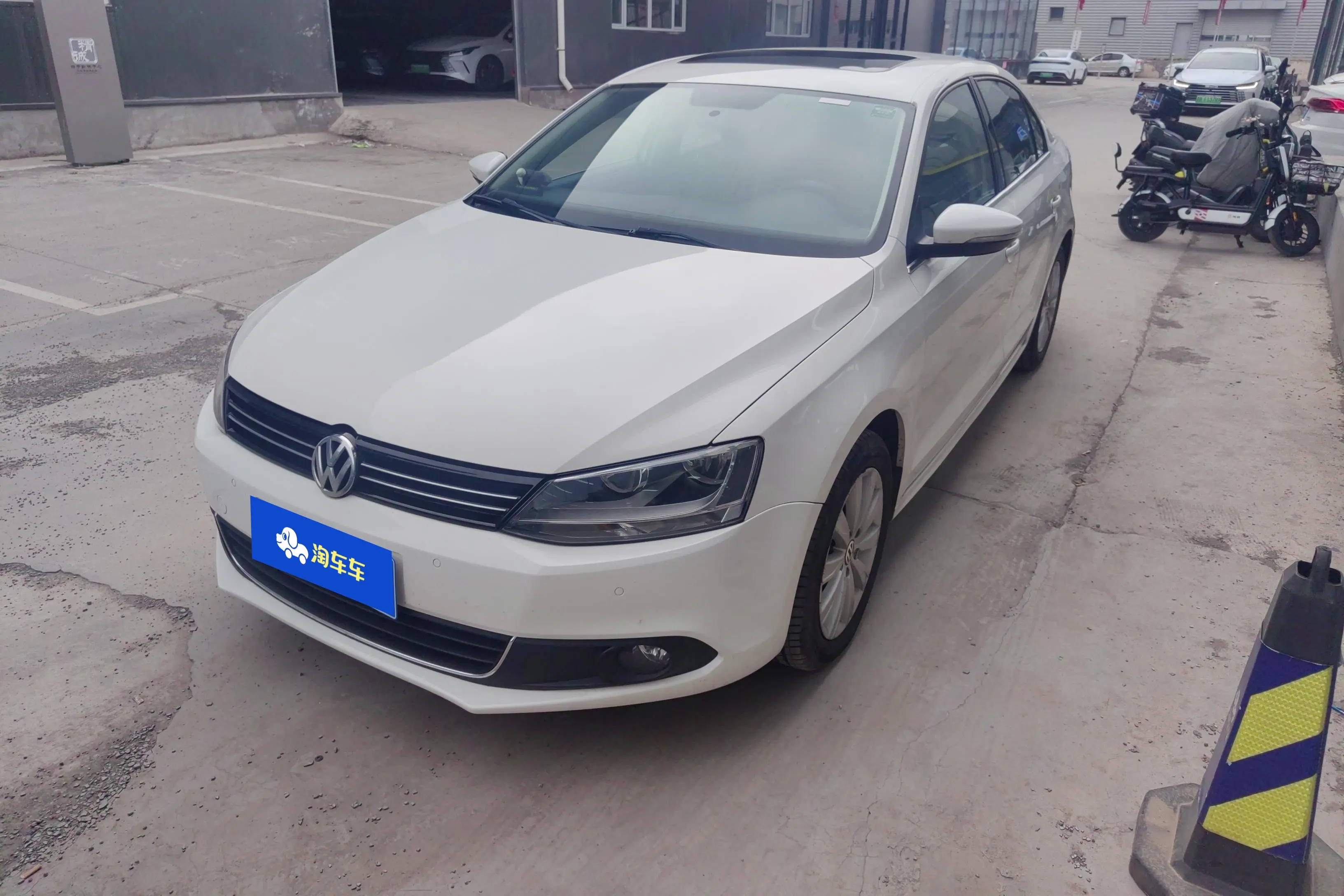 Volkswagen Sagitar