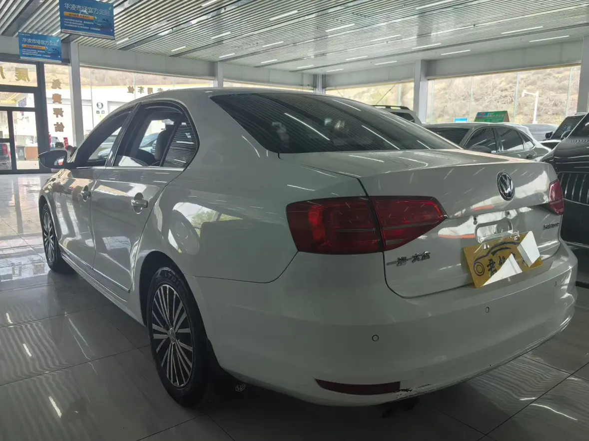 Volkswagen Sagitar