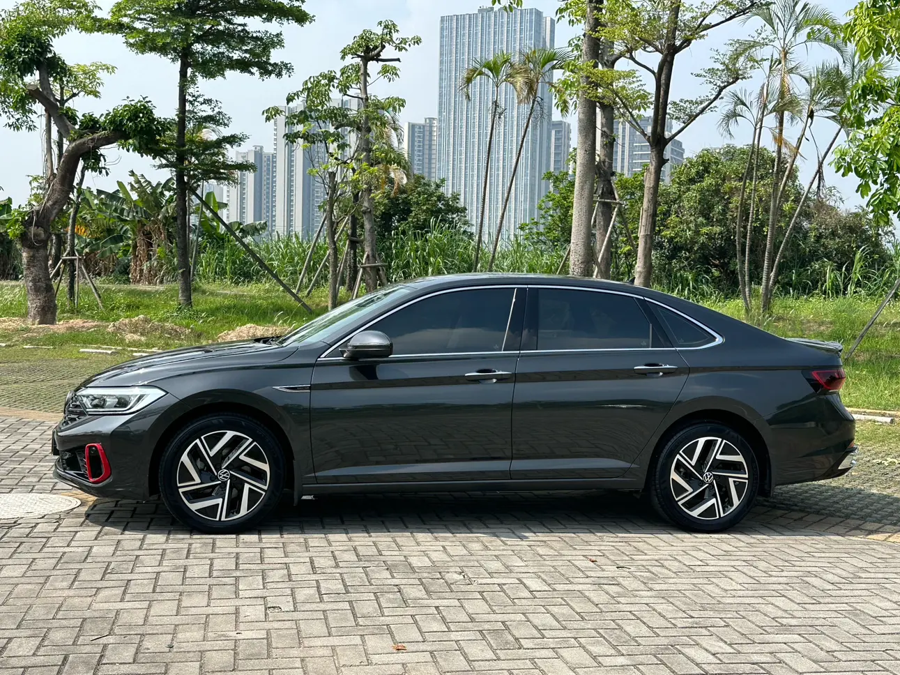Volkswagen Sagitar