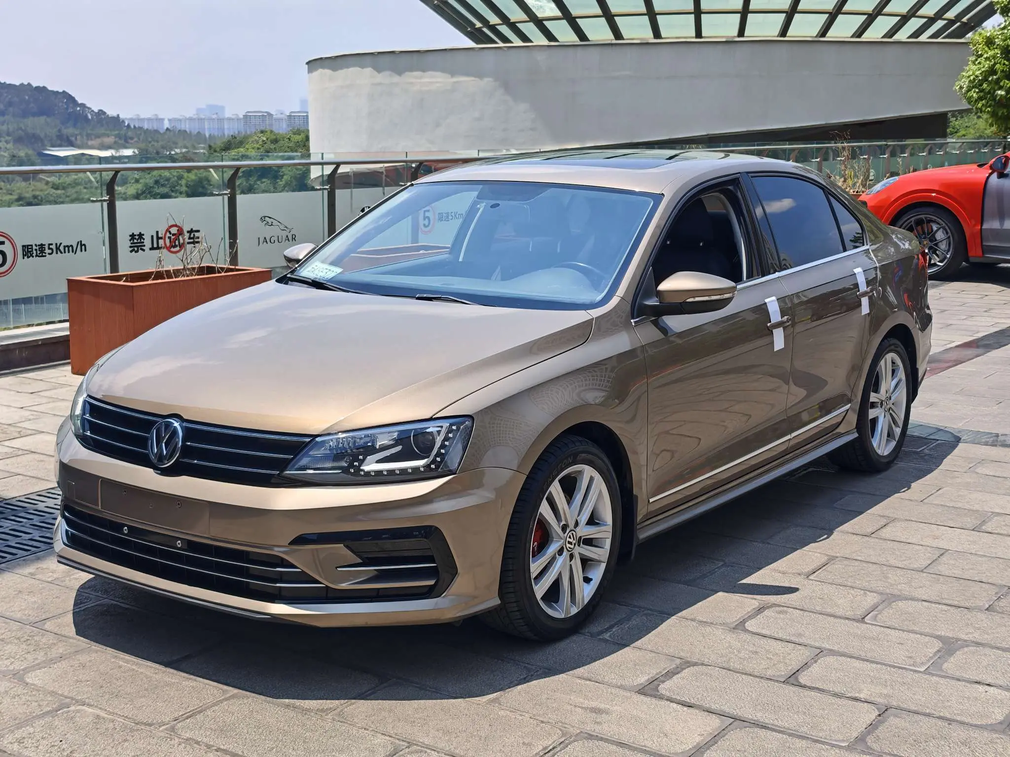 Volkswagen Sagitar