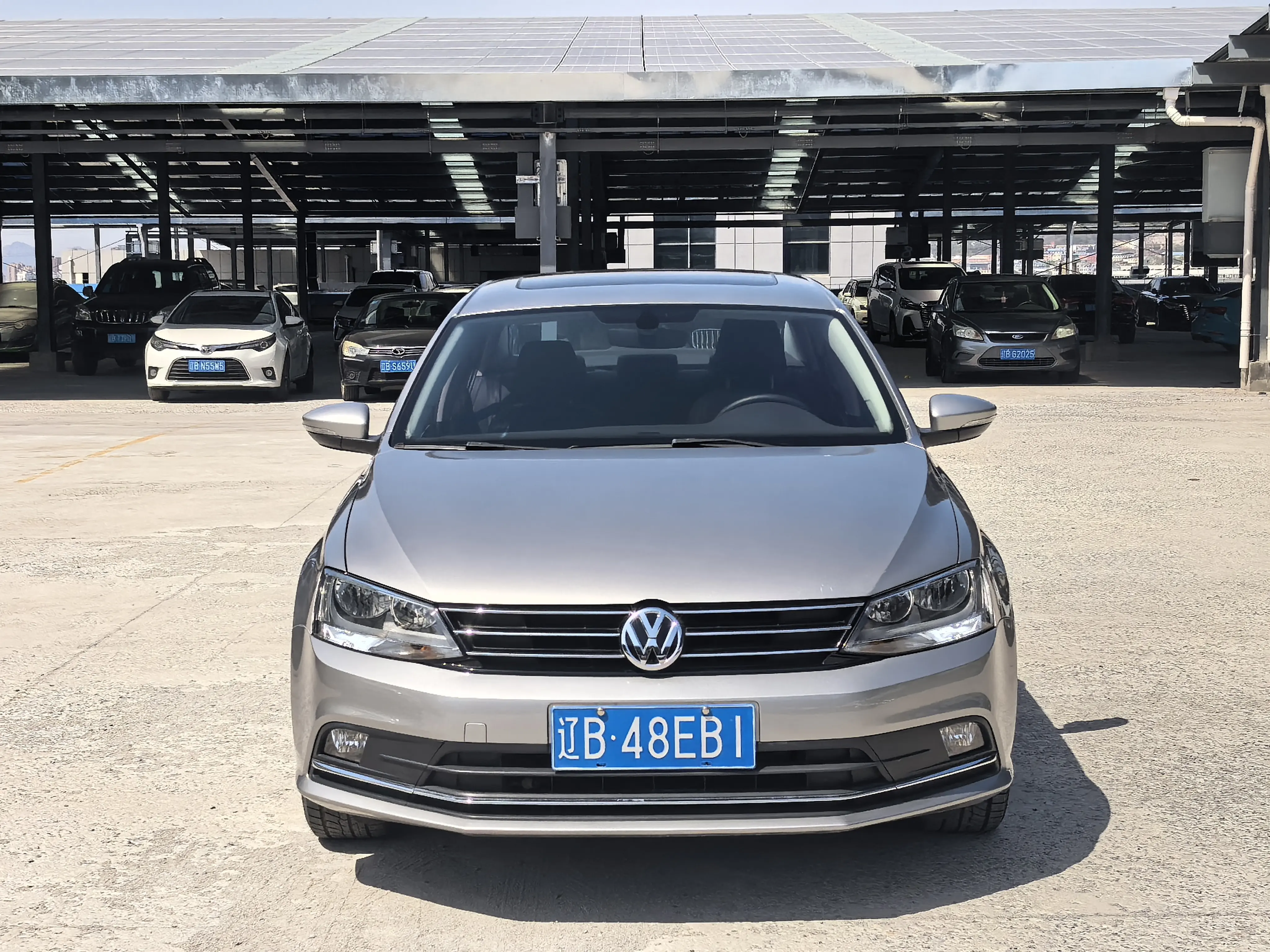 Volkswagen Sagitar