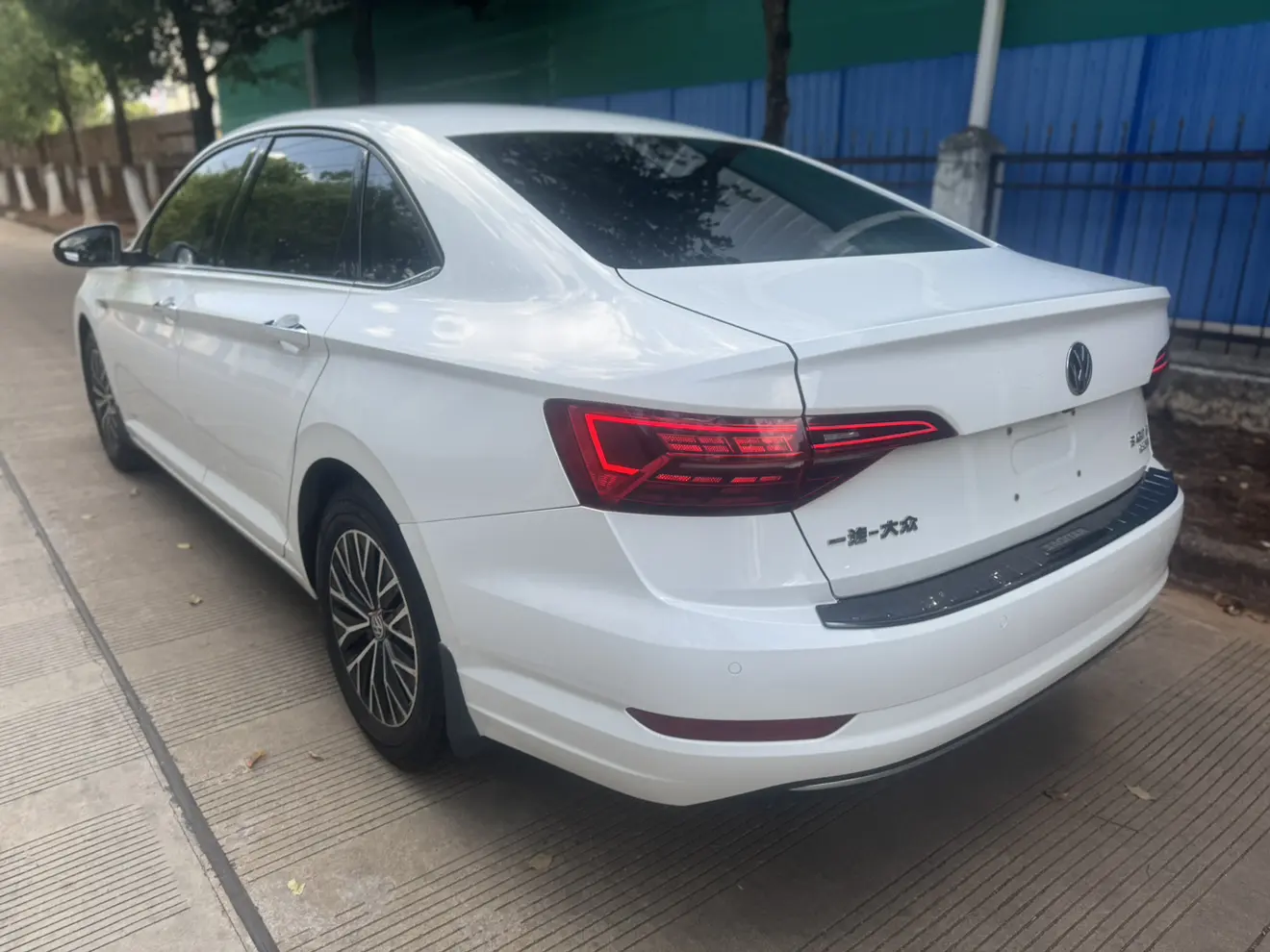 Volkswagen Sagitar