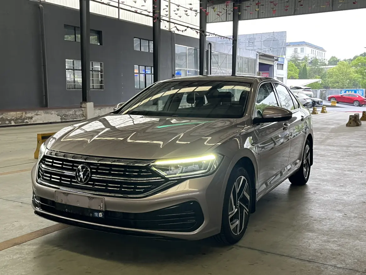 Volkswagen Sagitar