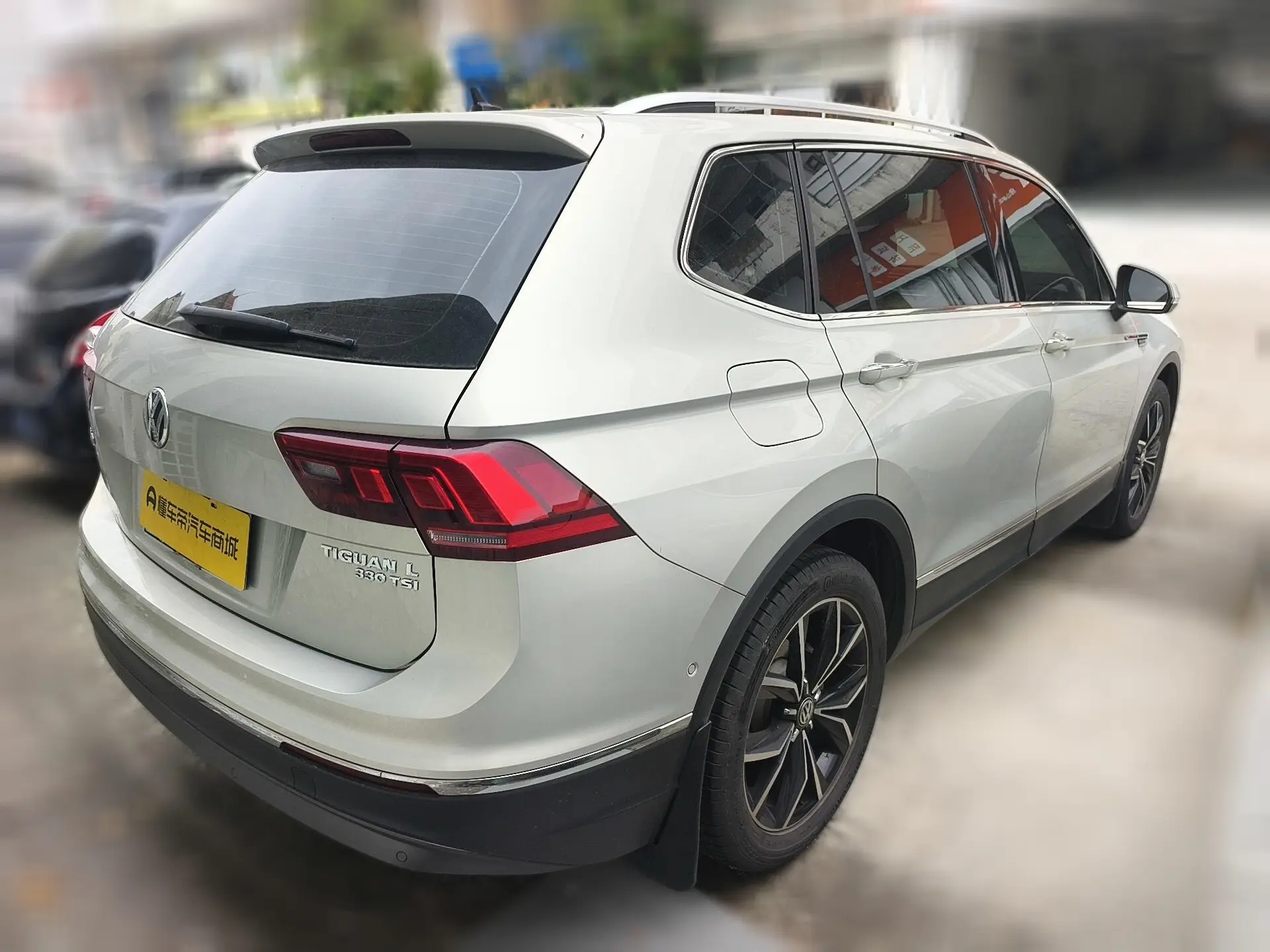 Volkswagen Tiguan L