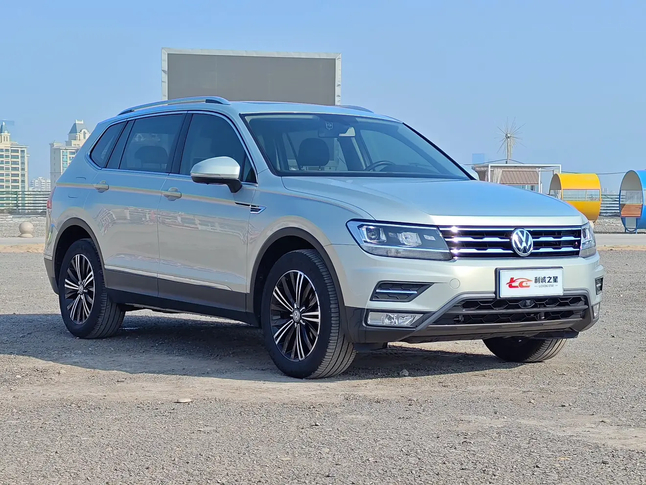 Volkswagen Tiguan L