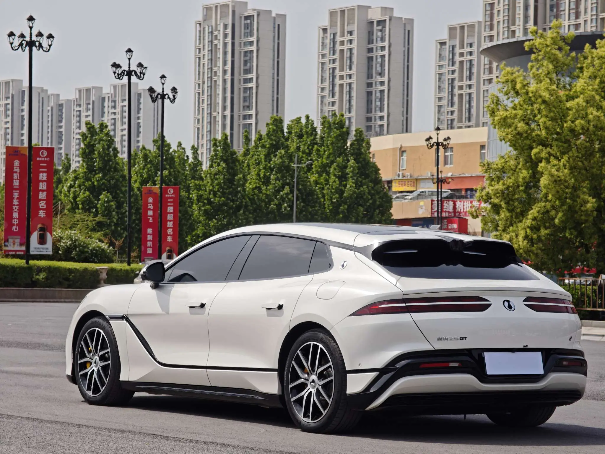 Denza BYD Z9GT EV