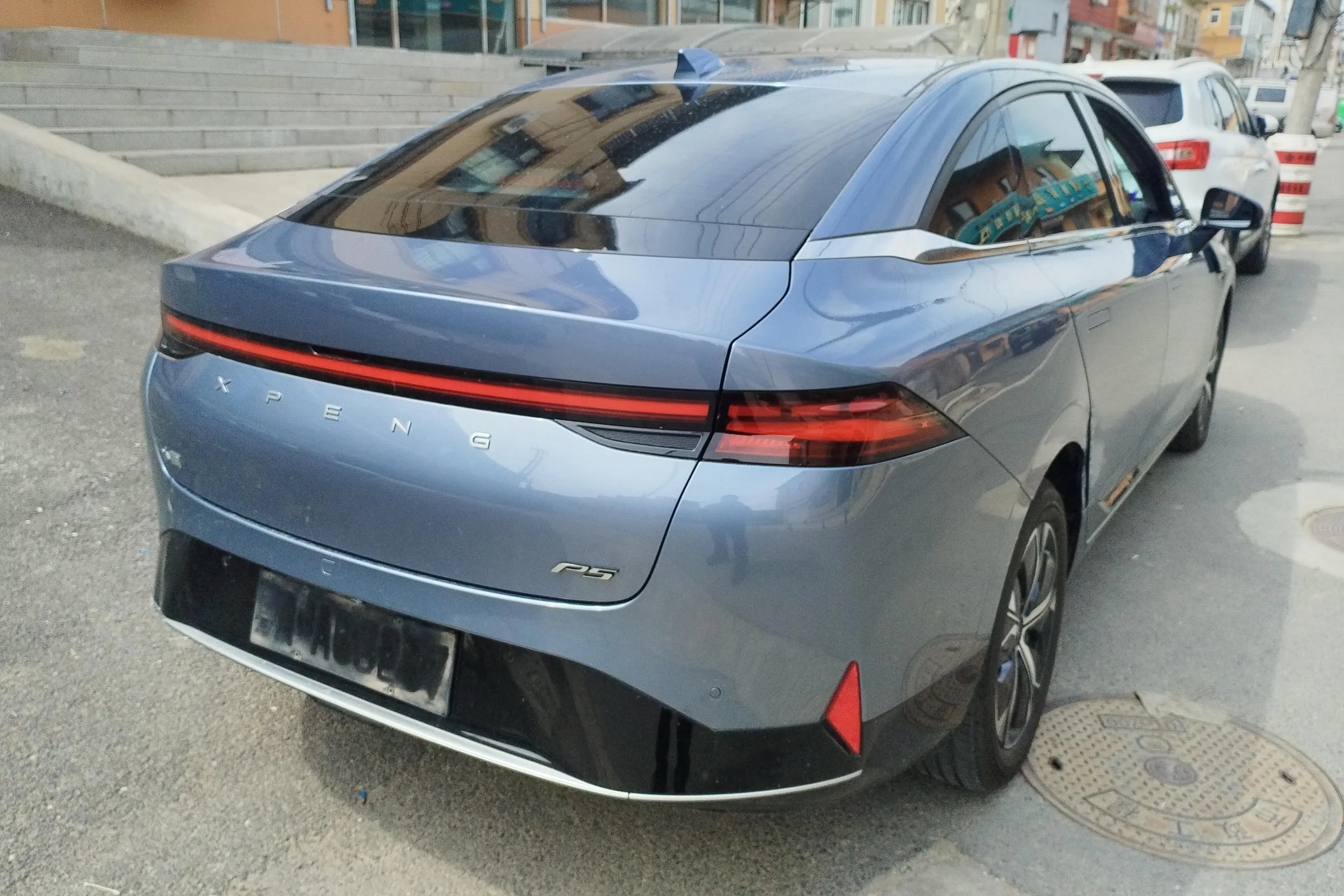 Xpeng P5