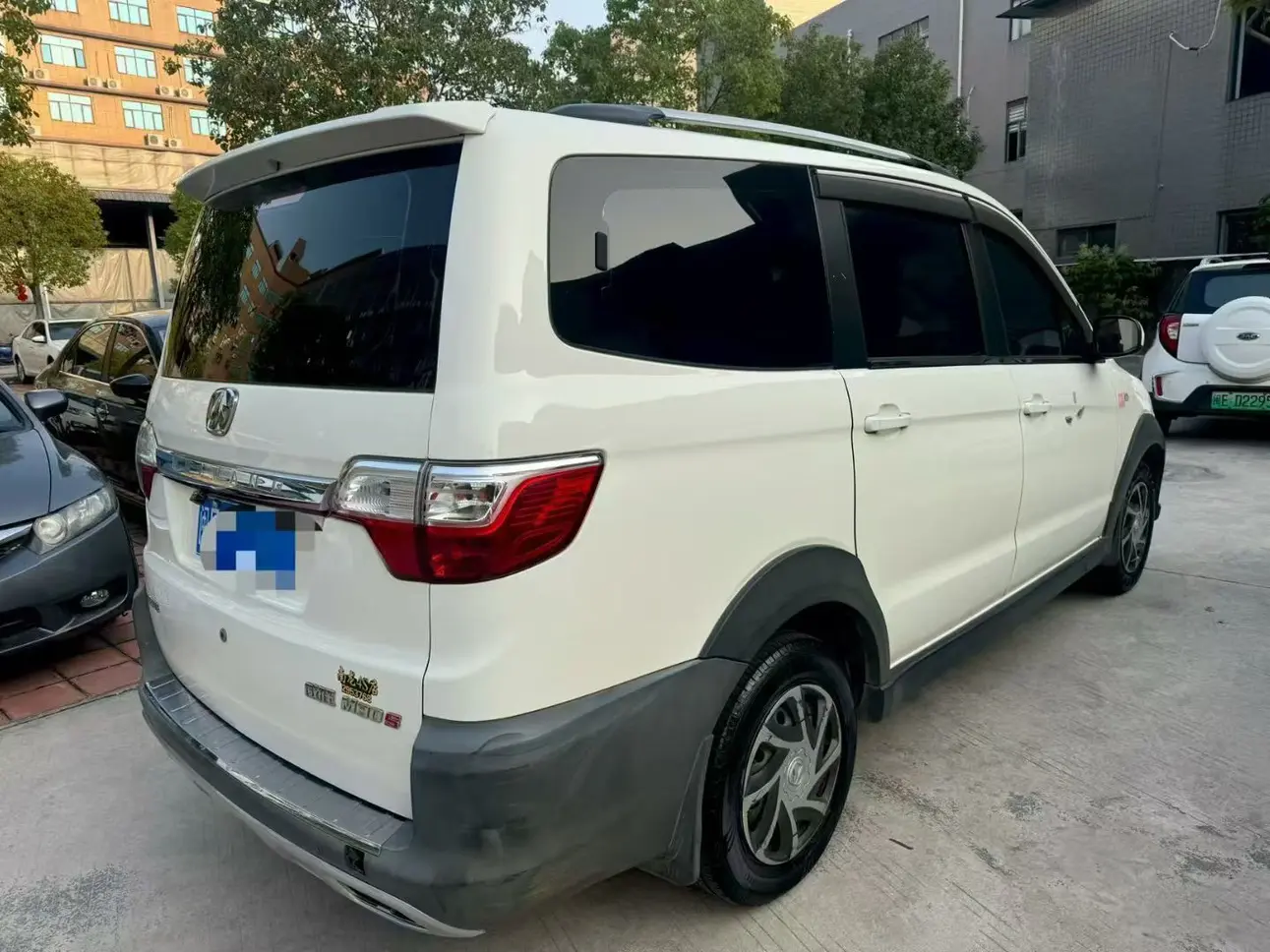 BAIC Weiwang M30