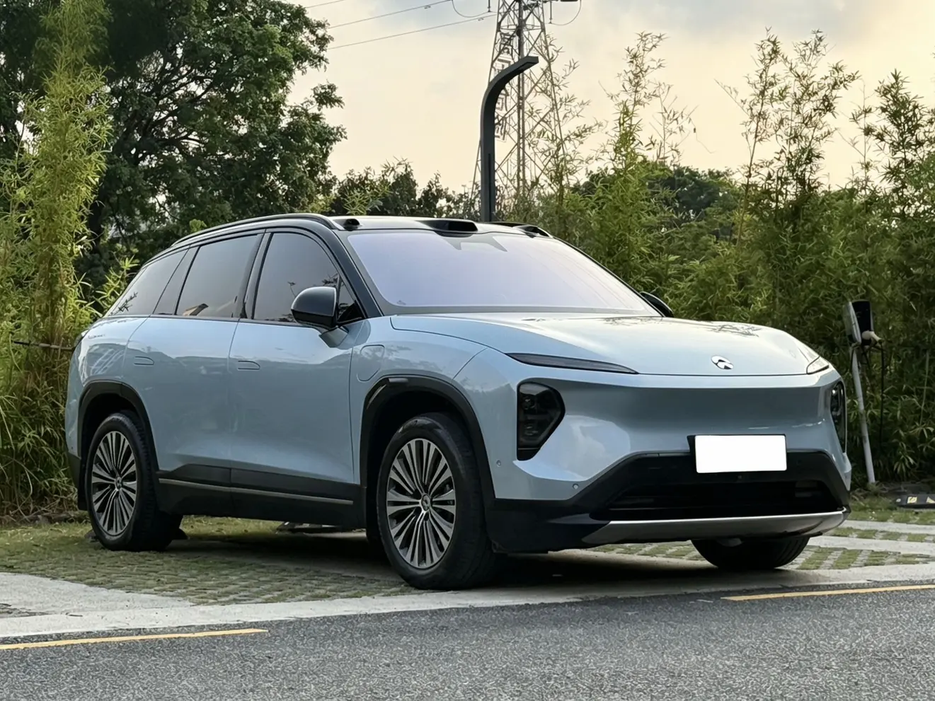 NIO ES7