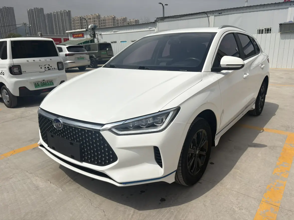 BYD e2