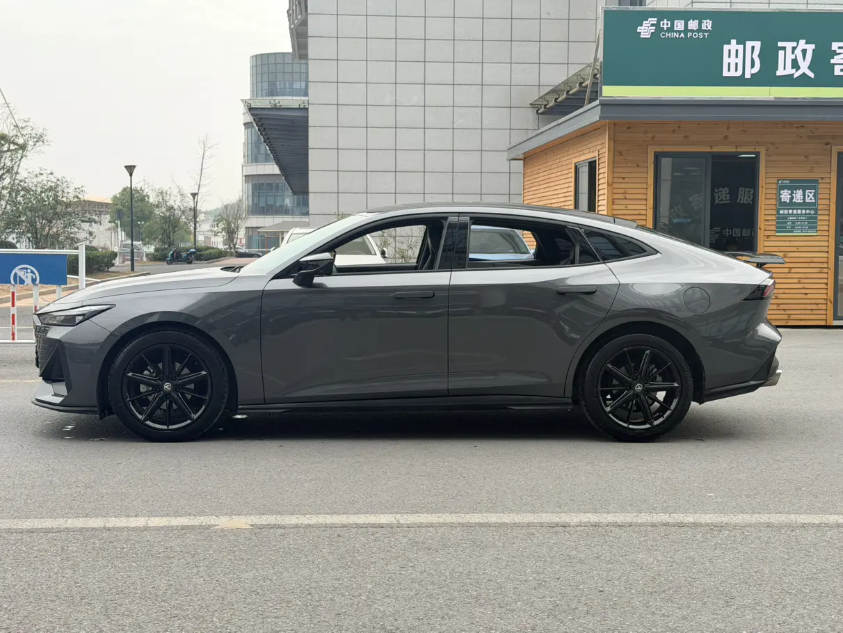 Changan UNI-V
