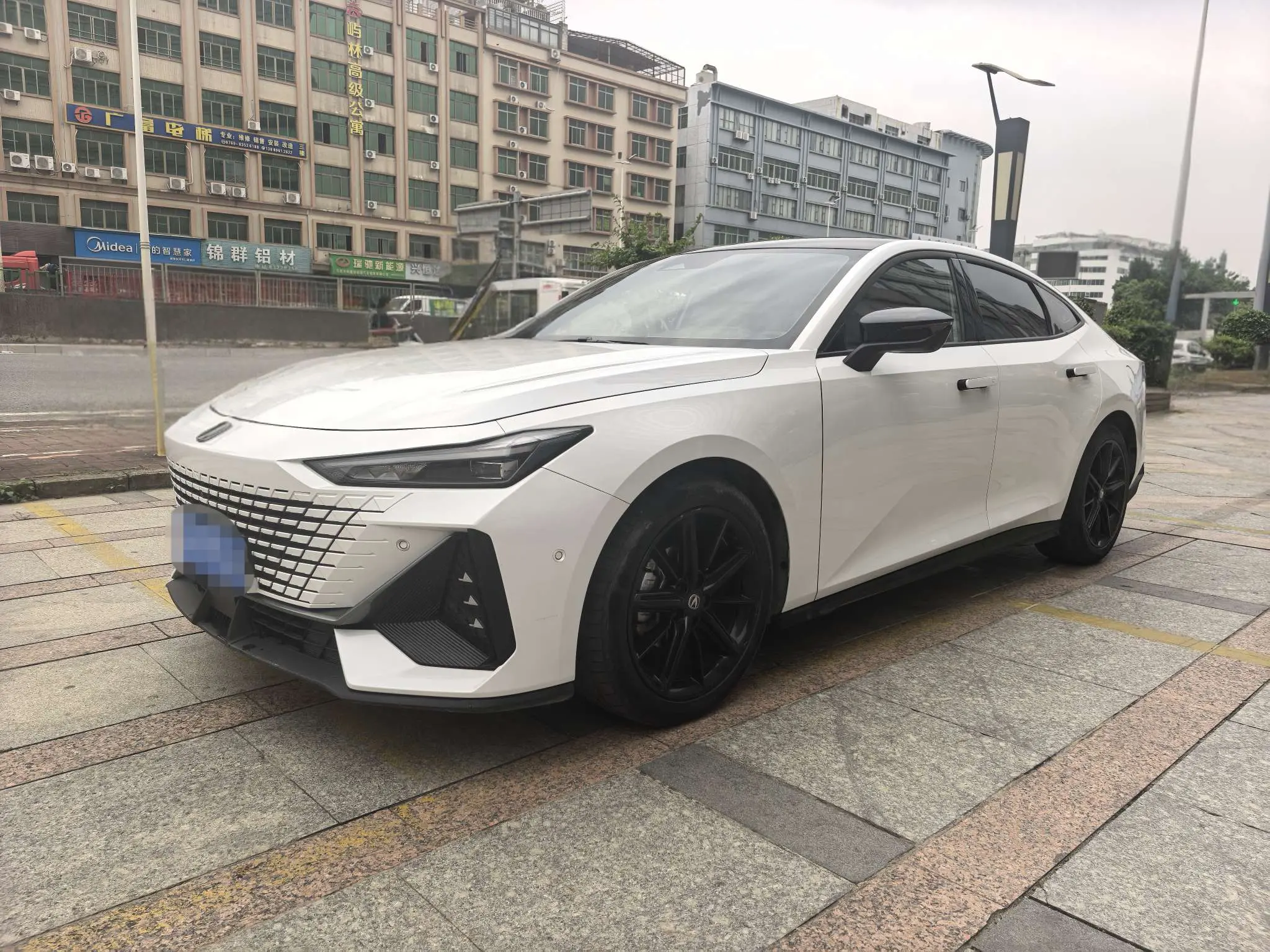 Changan UNI-V