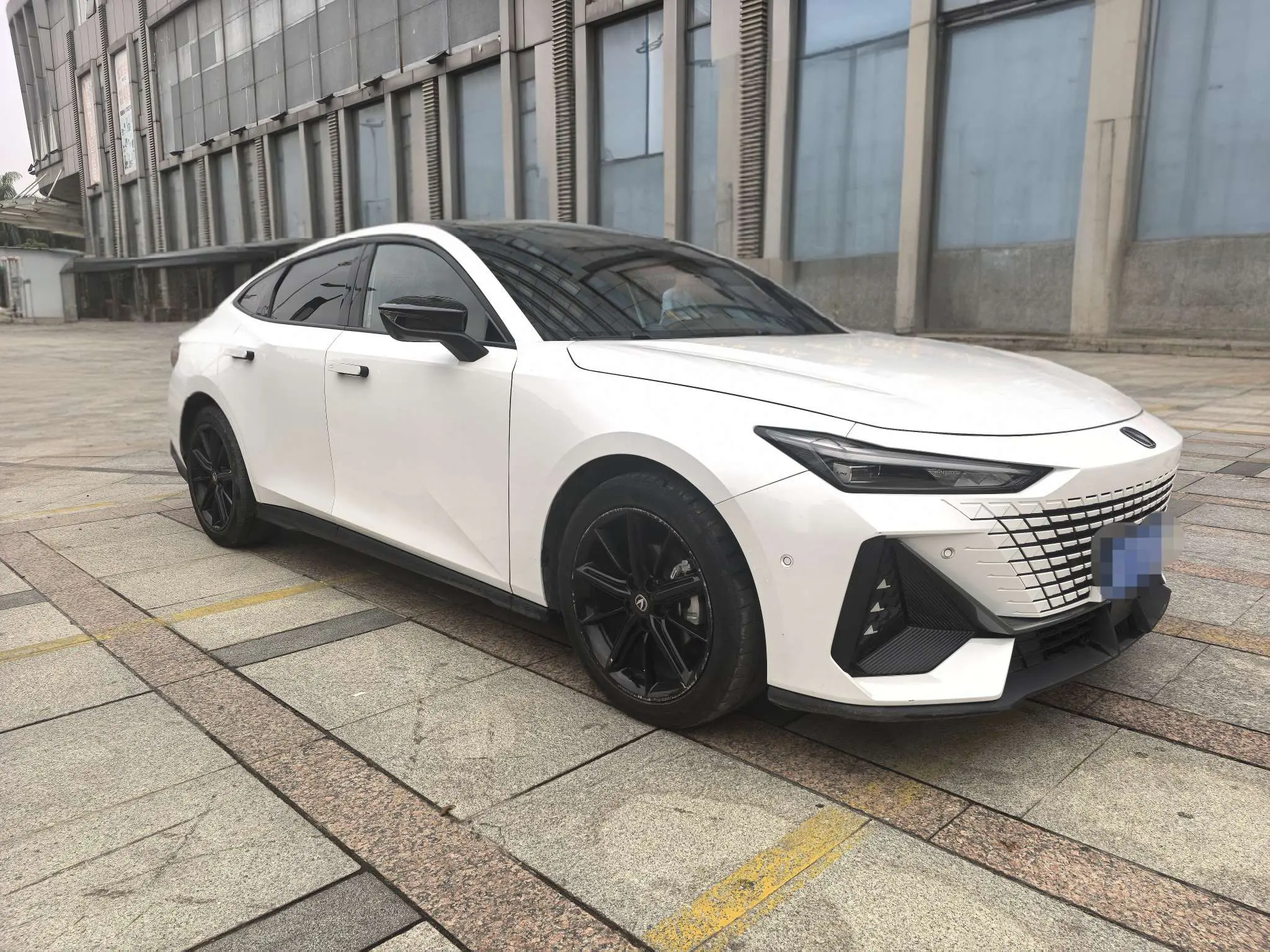 Changan UNI-V