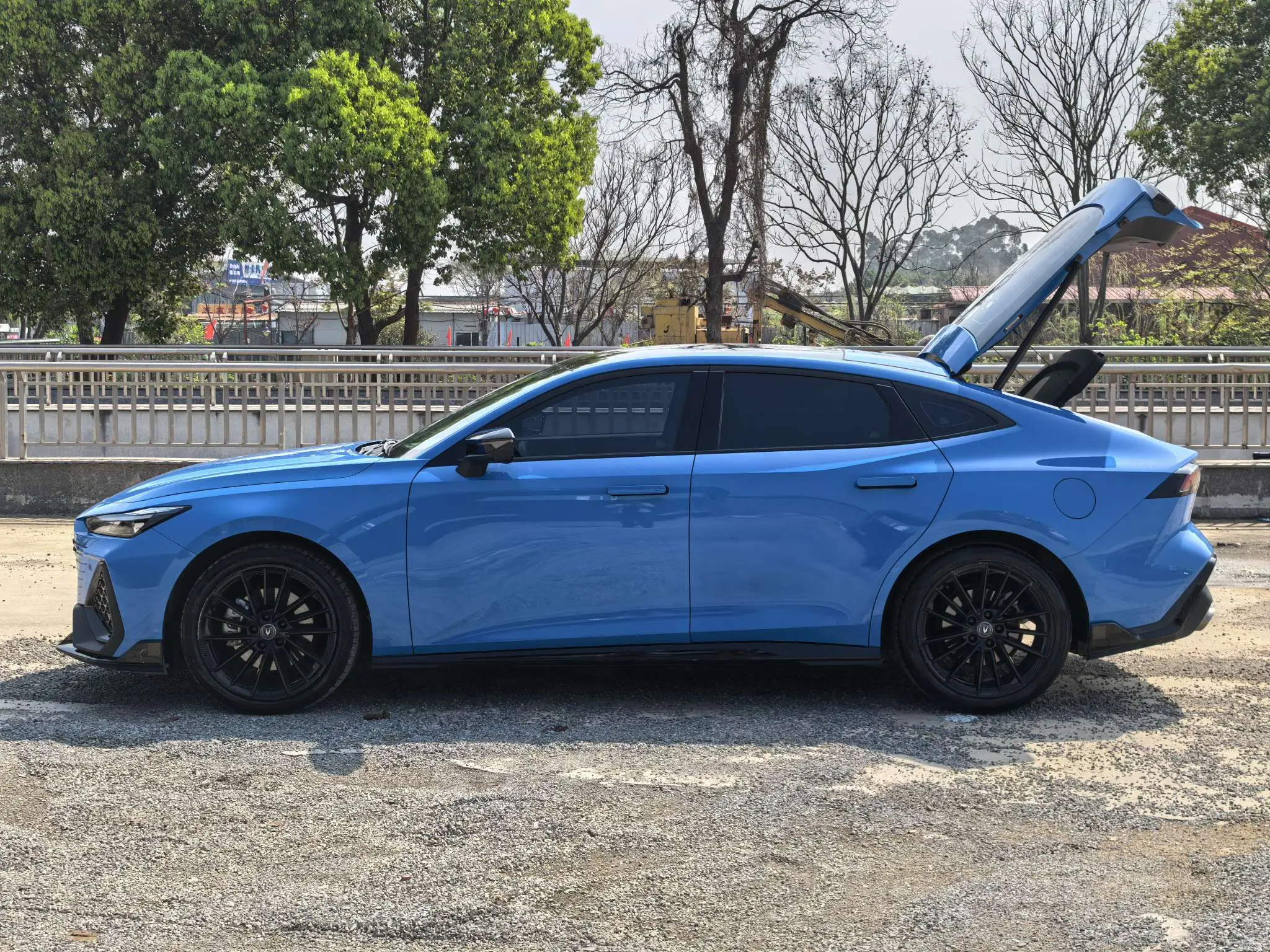 Changan UNI-V