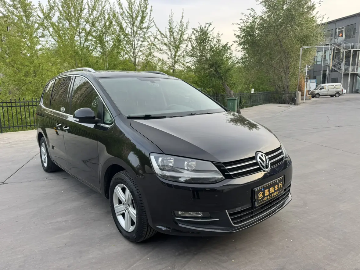 Volkswagen Sharon