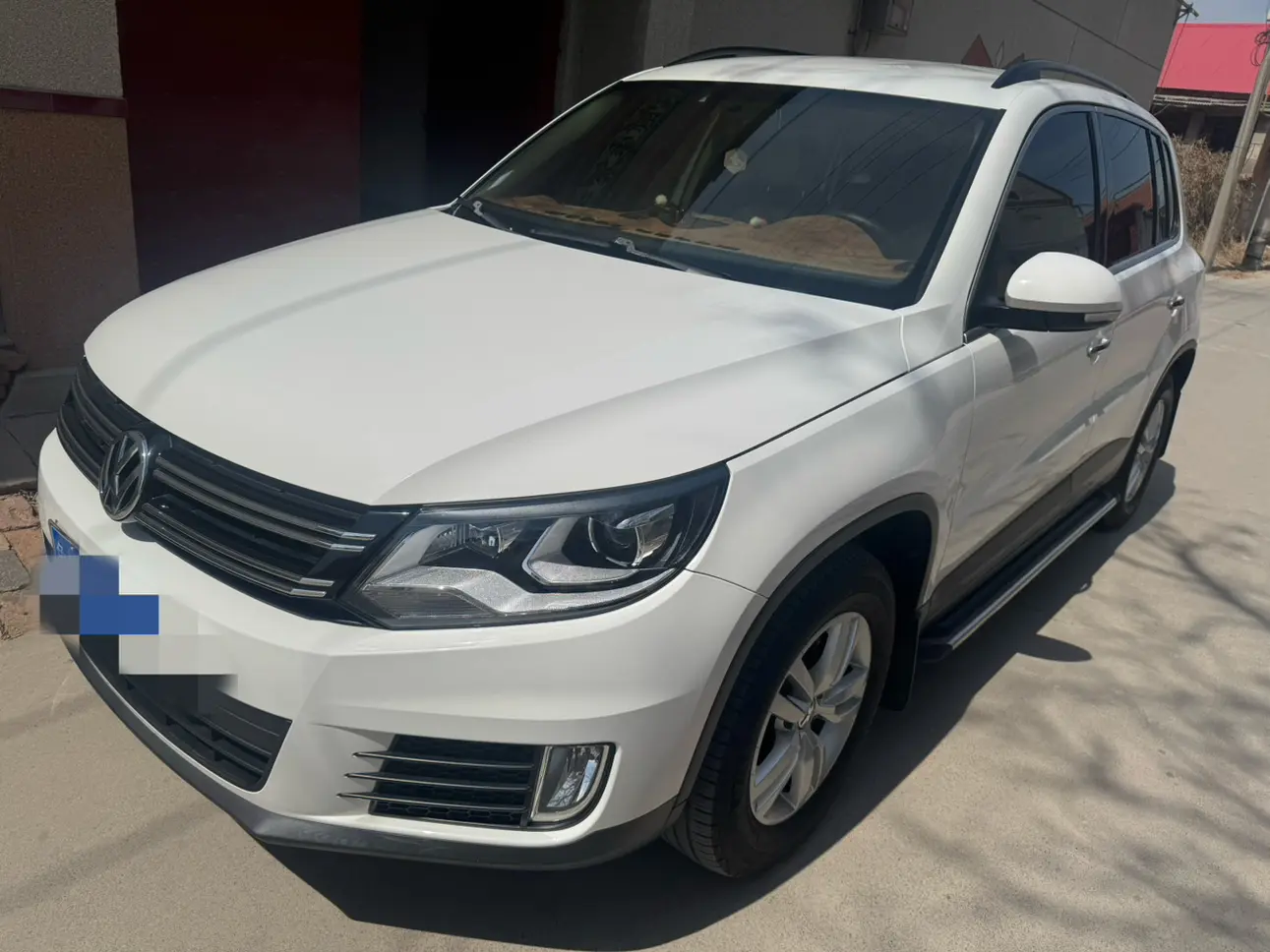 Volkswagen Tiguan (Tharu)
