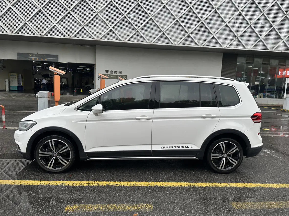 Volkswagen Touran L