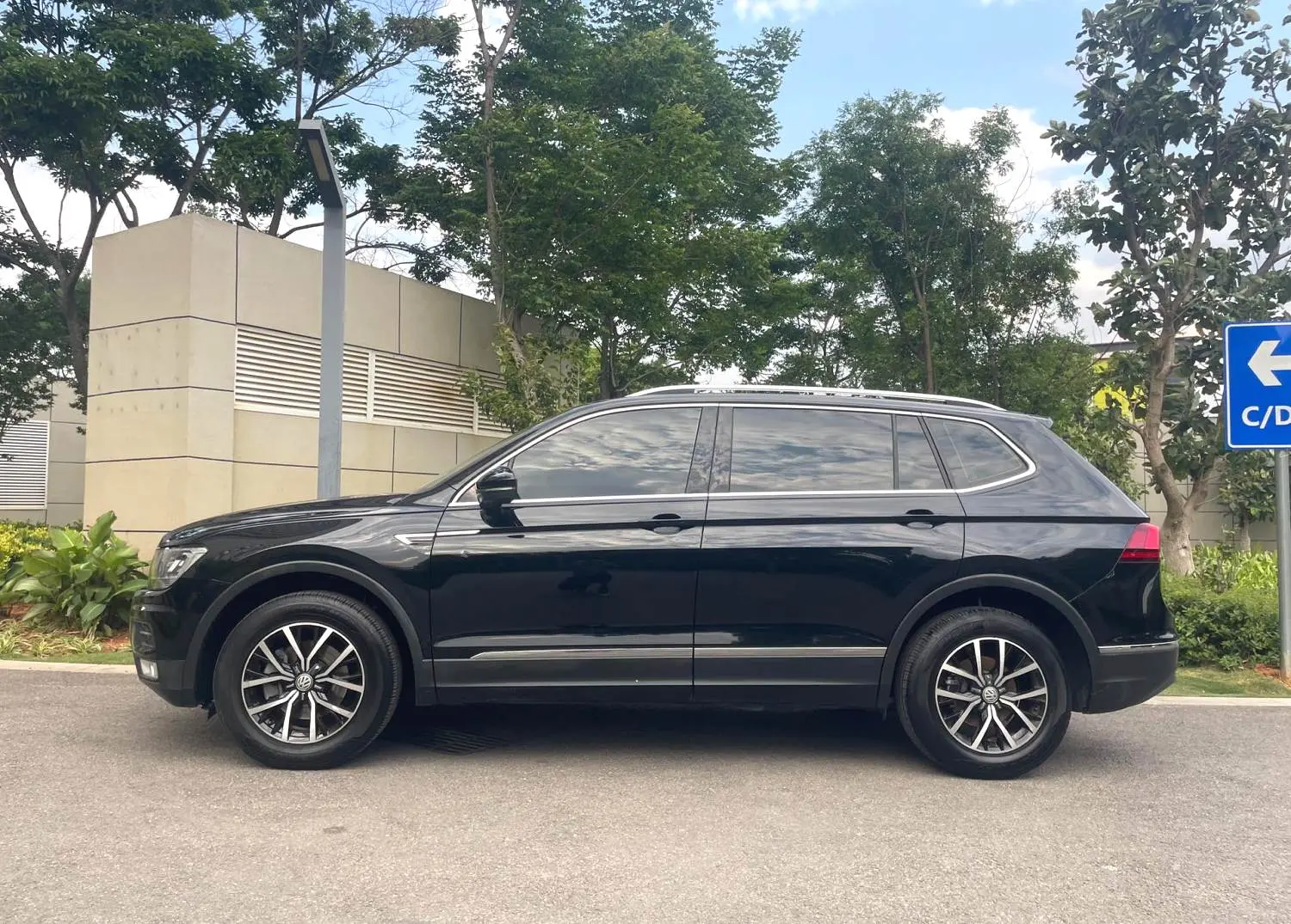 Volkswagen Tiguan L