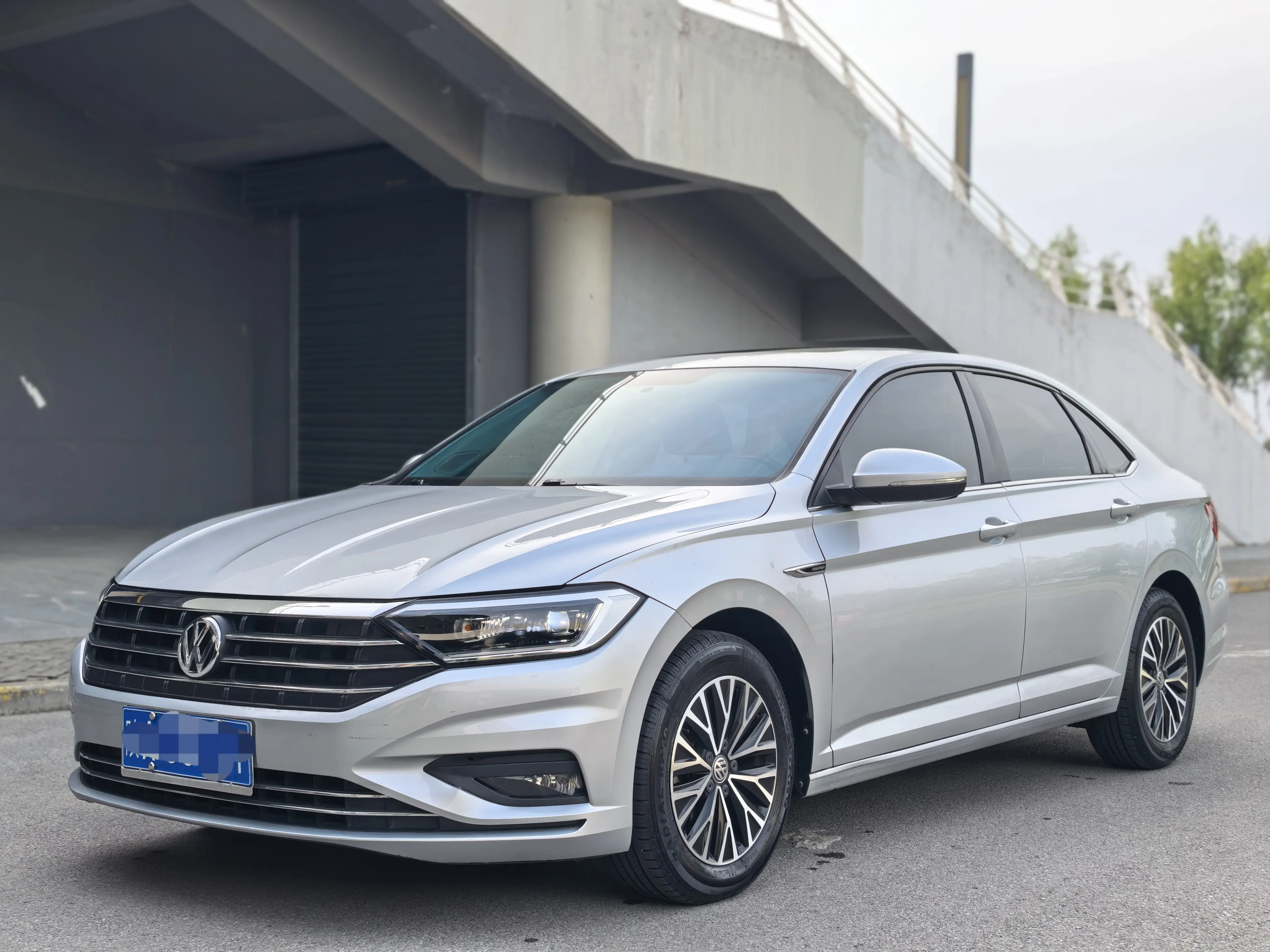 Volkswagen Sagitar