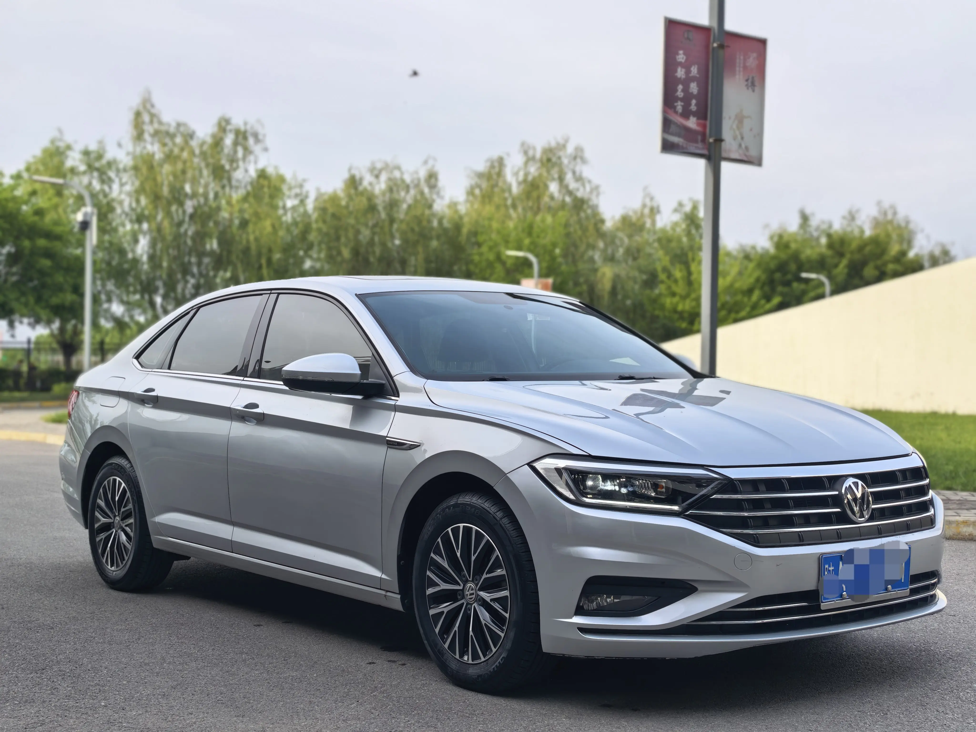 Volkswagen Sagitar