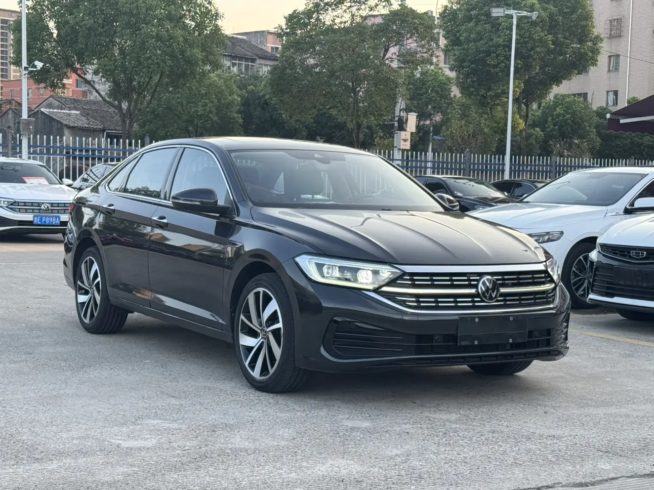 Volkswagen Sagitar