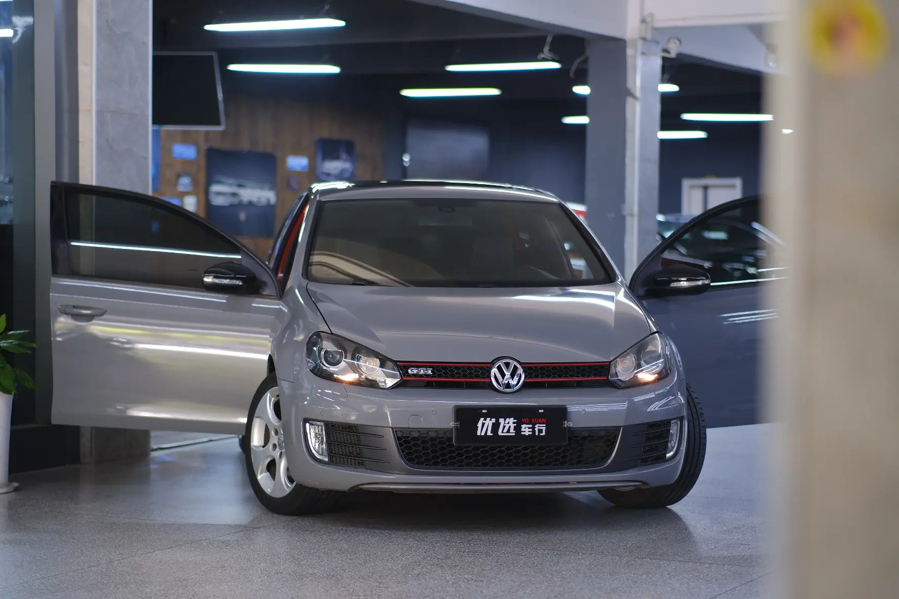 Volkswagen Golf GTI